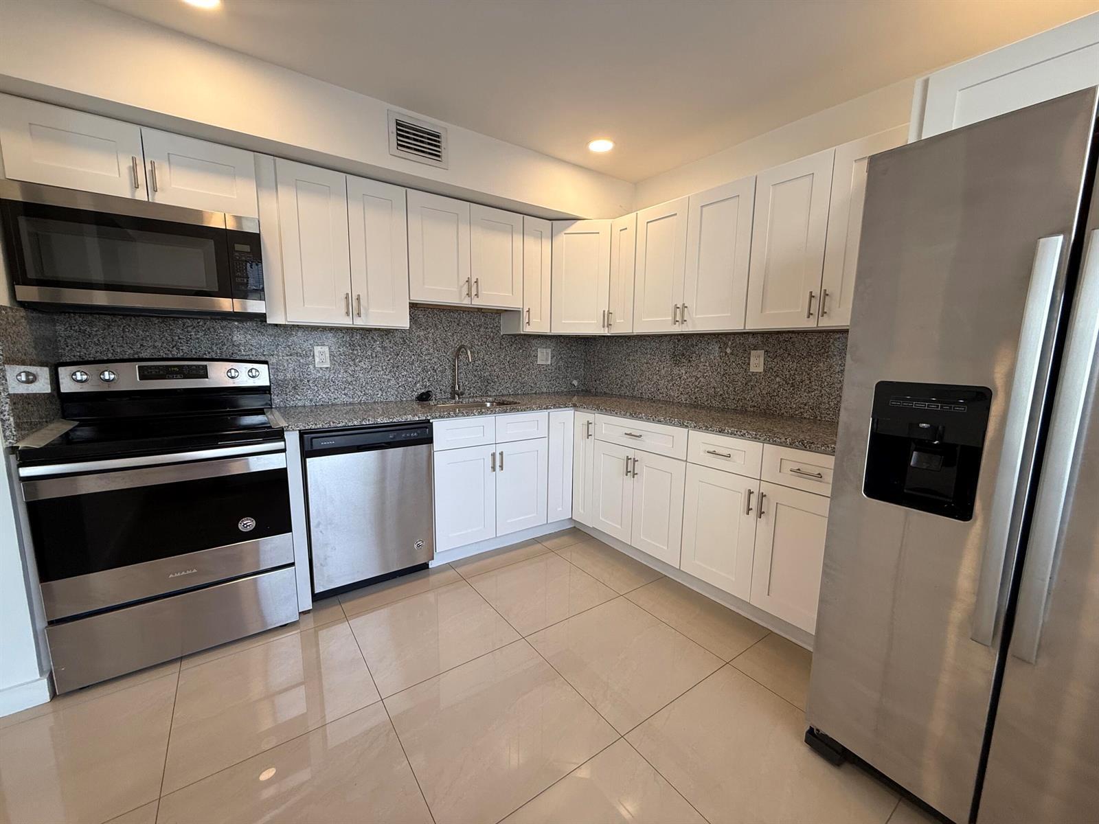 514 Piedmont K, Delray Beach FL 33446