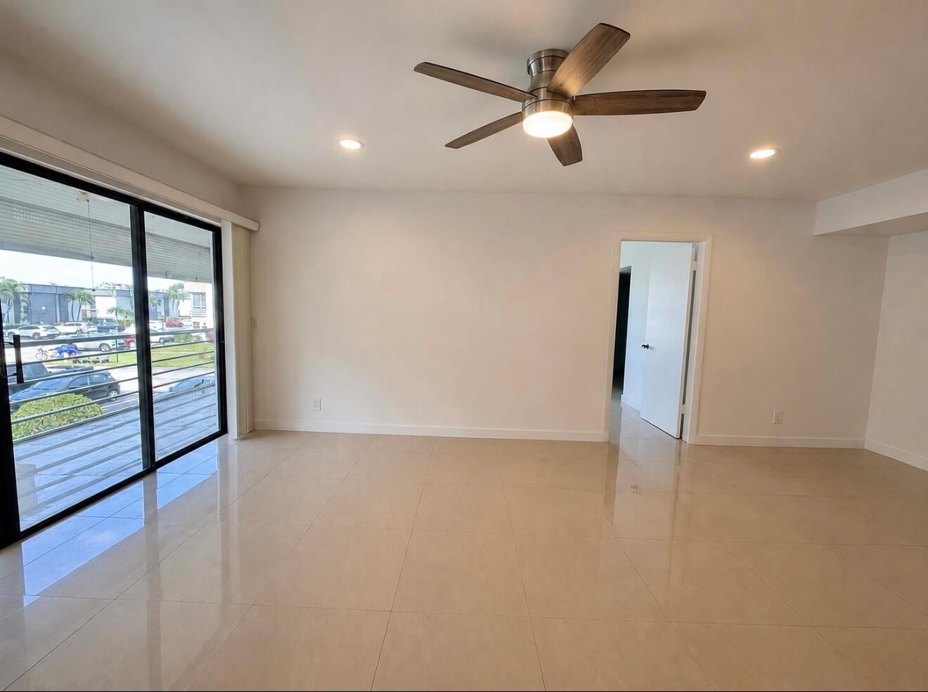514 Piedmont K, Delray Beach FL 33446 photo 4
