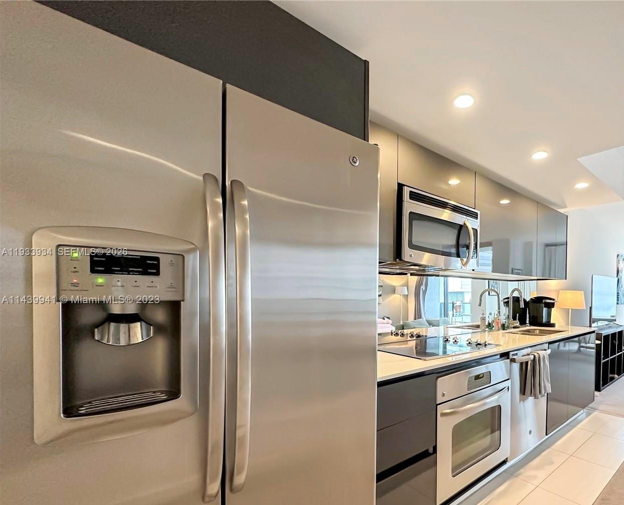 31 SE 6th St # 703, Miami FL 33131 photo 2
