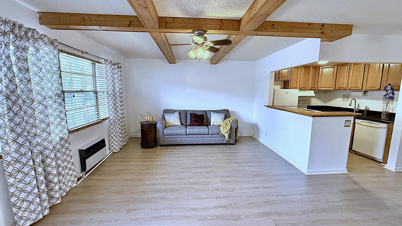253 Newport P, Deerfield Beach FL 33442 photo 2