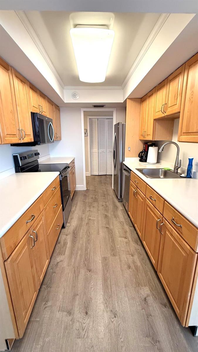 5480 N Ocean Drive, Singer Island FL 33404 photo 4