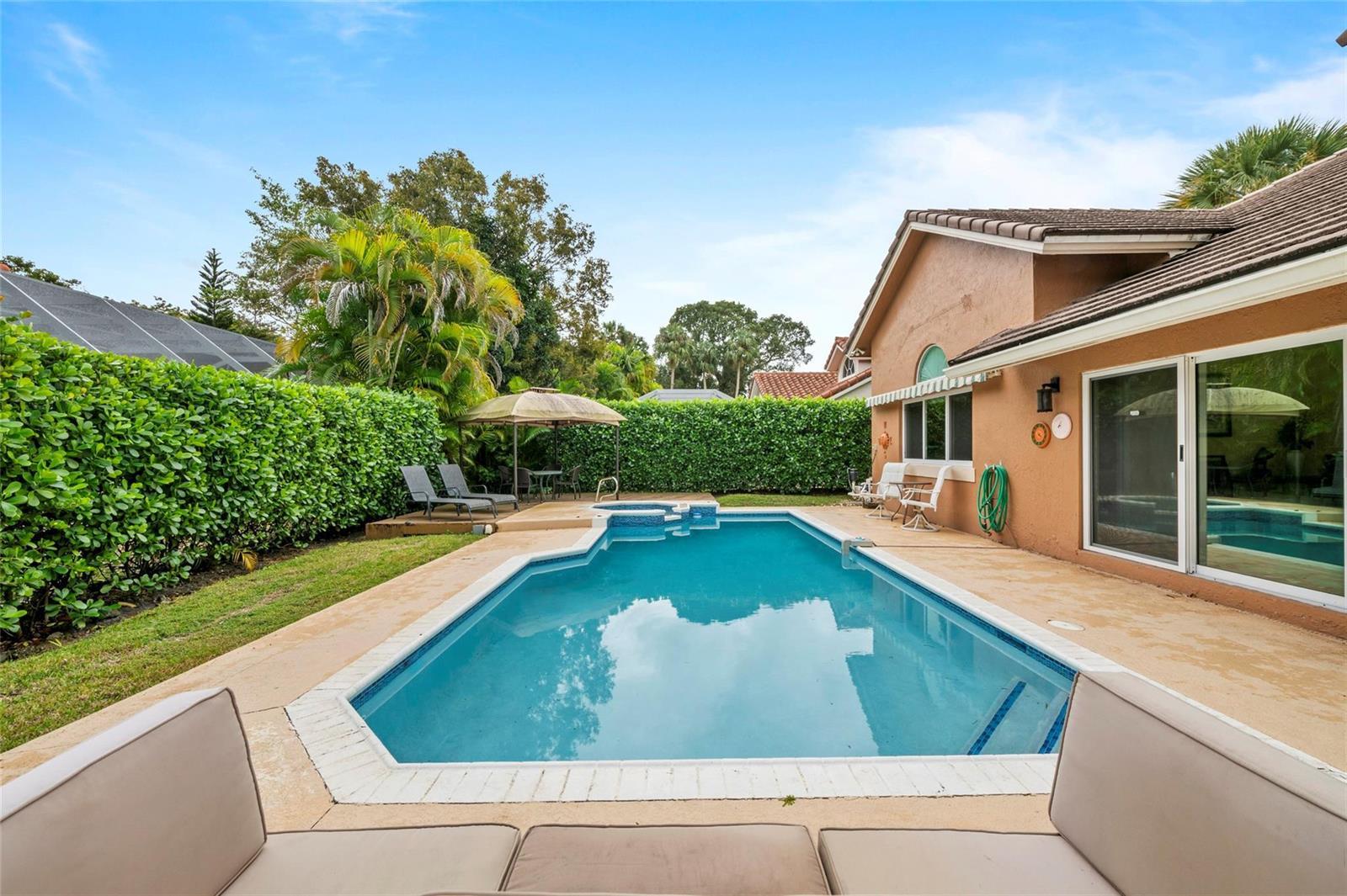 608 Misty Oaks Lane, Pompano Beach FL 33069 photo 4