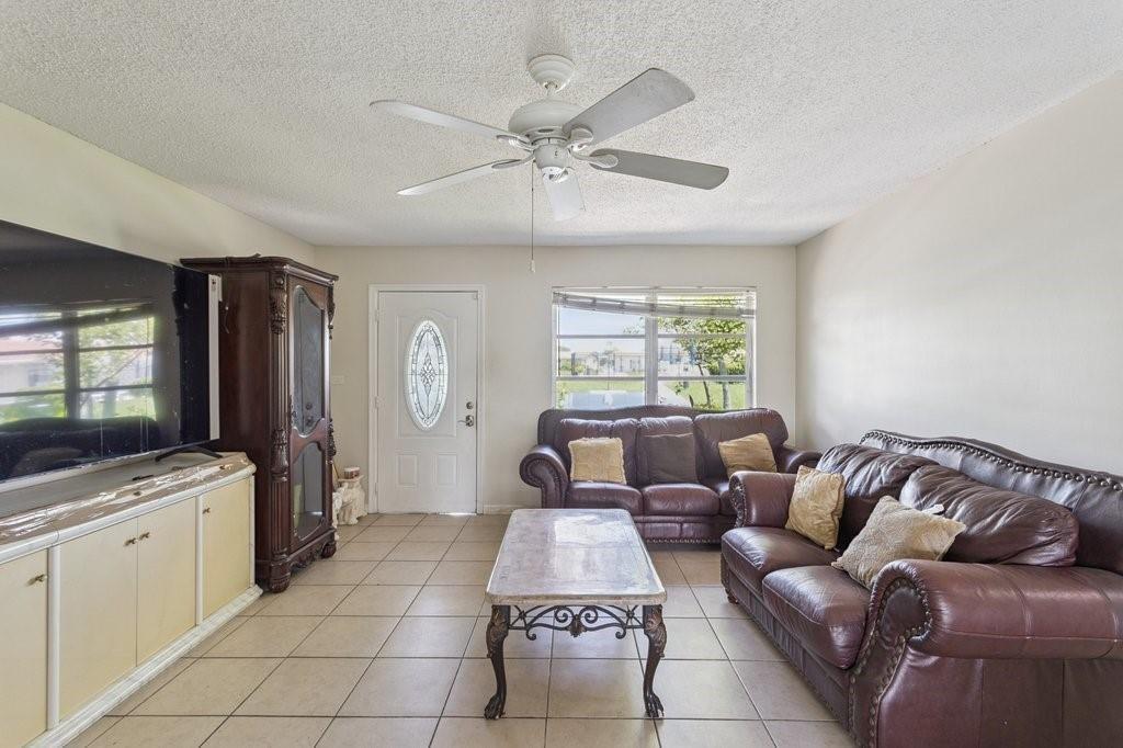 6708 NW 57th Drive, Tamarac FL 33321 photo 5