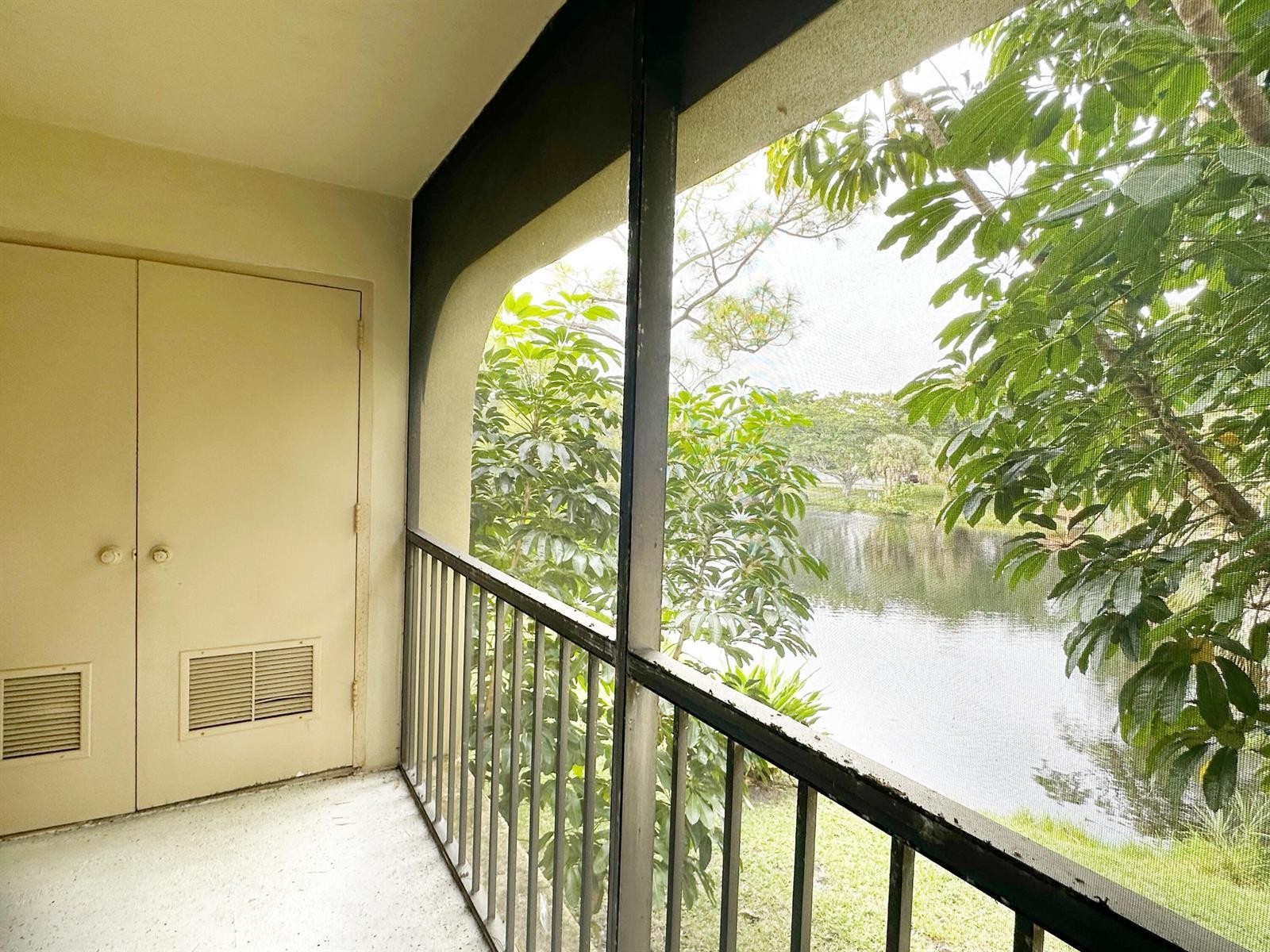 924 SW 9th Street Circle # 206, Boca Raton FL 33486