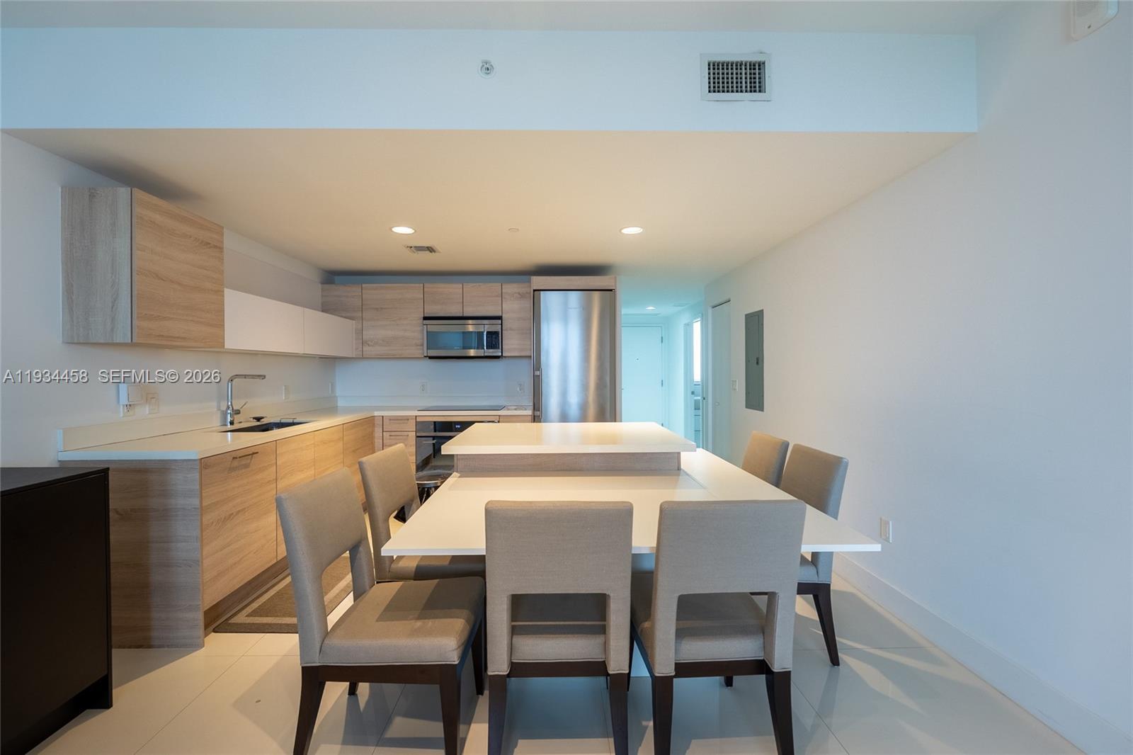 16385 Biscayne Blvd # 3117, North Miami Beach FL 33160 photo 3