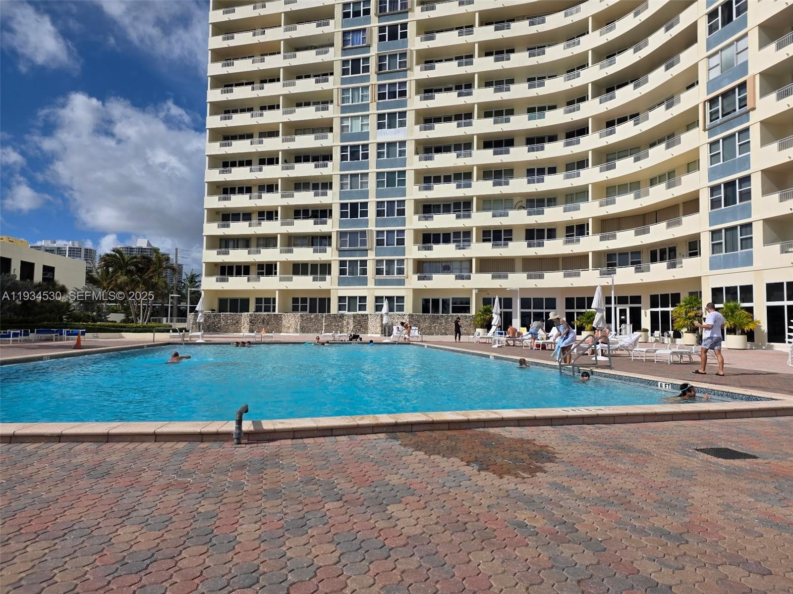 3180 S Ocean Dr # 1617, Hallandale Beach FL 33009