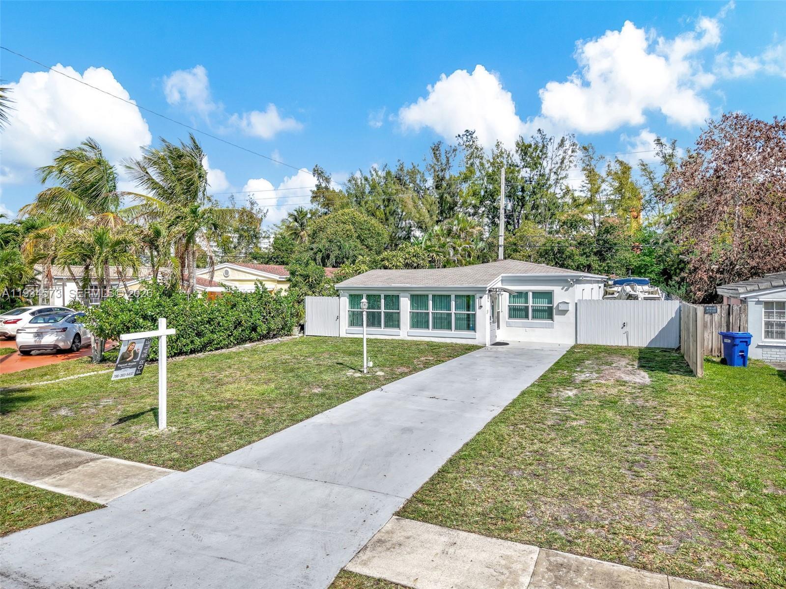 1323 NE 182nd St, North Miami Beach FL 33162 photo 2