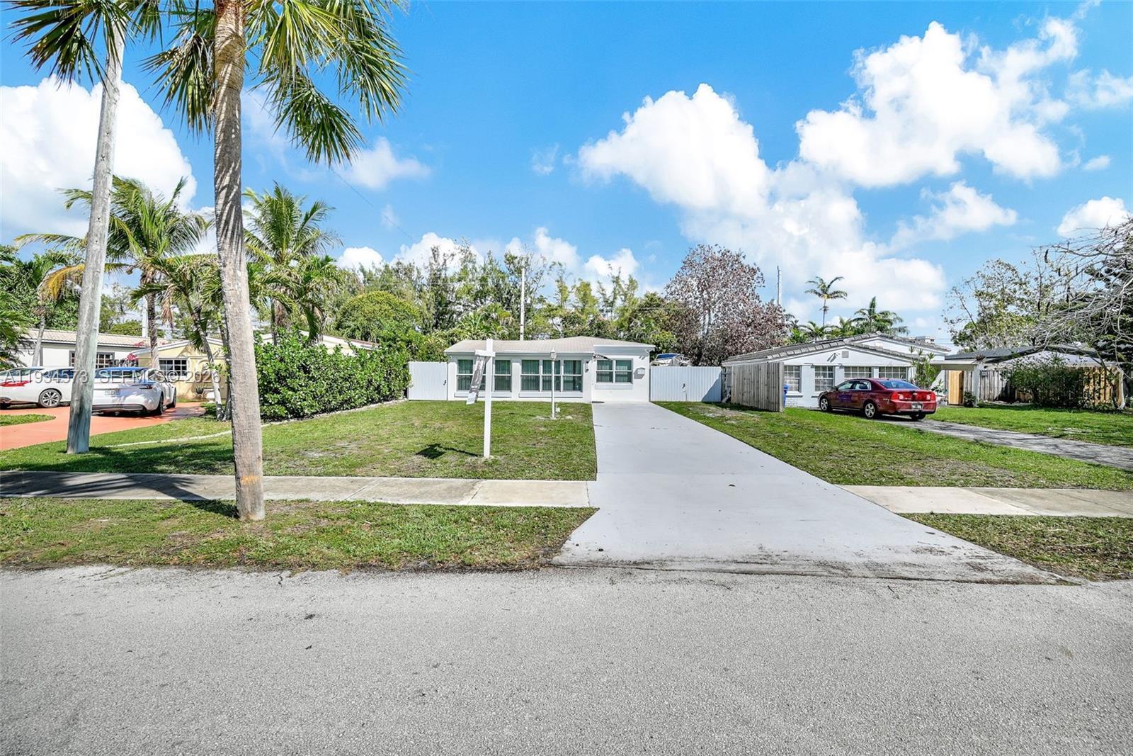 1323 NE 182nd St, North Miami Beach FL 33162 photo 4