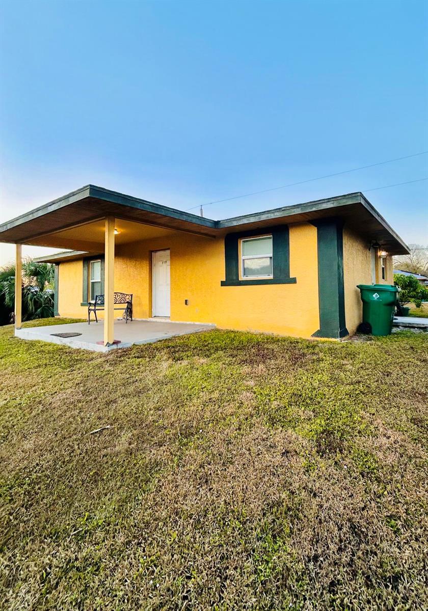 719 Carolina Avenue, Clewiston FL 33440