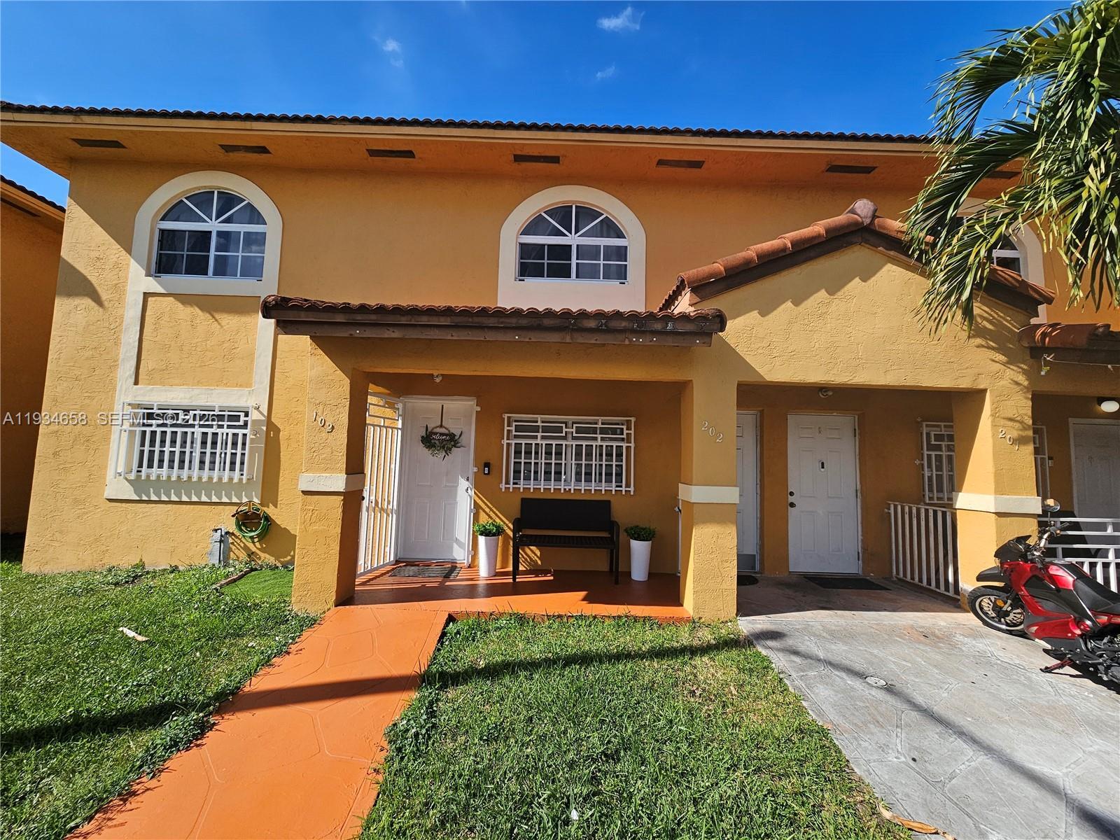 7762 W 34th Ln # 202, Hialeah FL 33018 photo 2