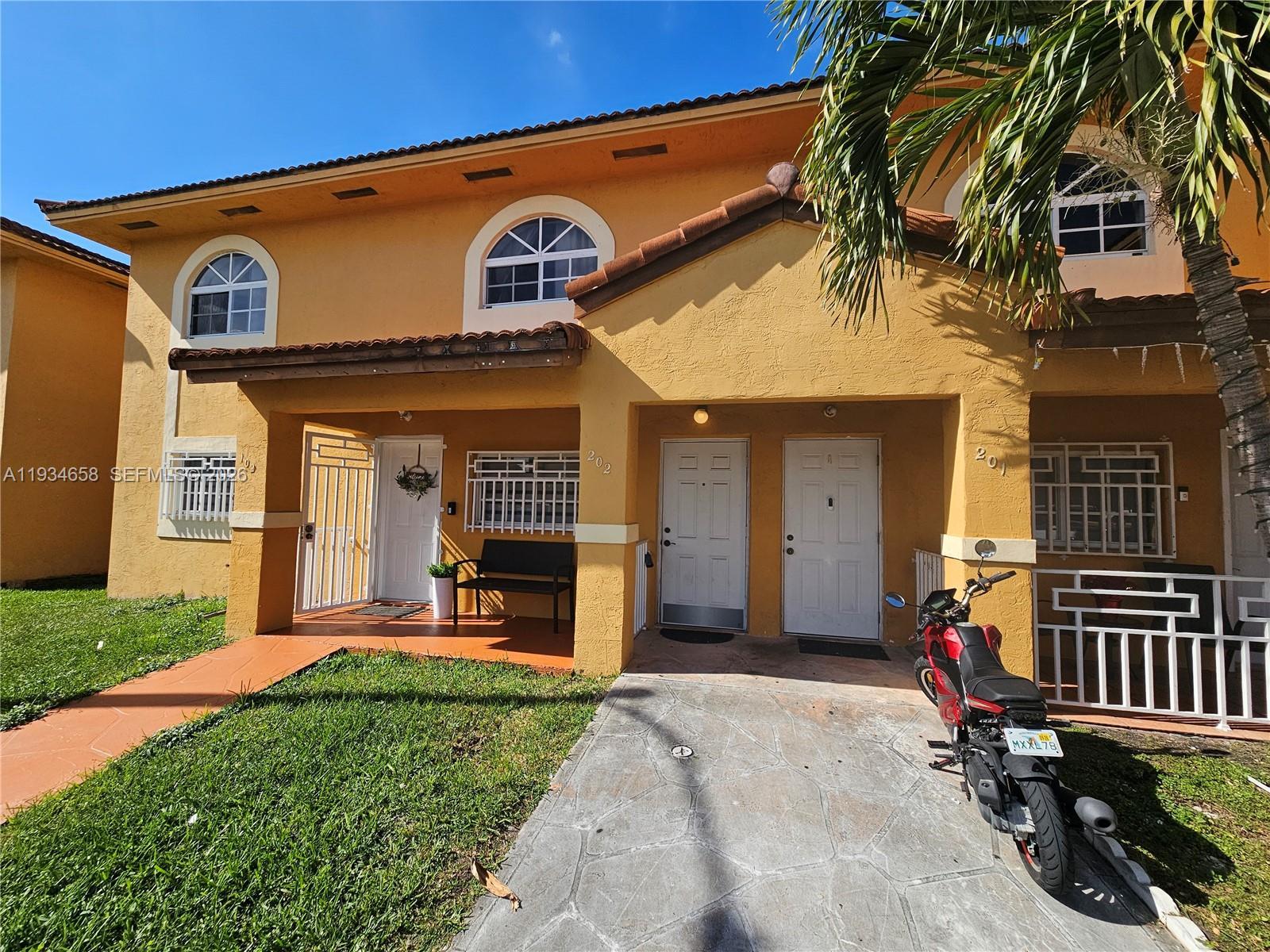 7762 W 34th Ln # 202, Hialeah FL 33018