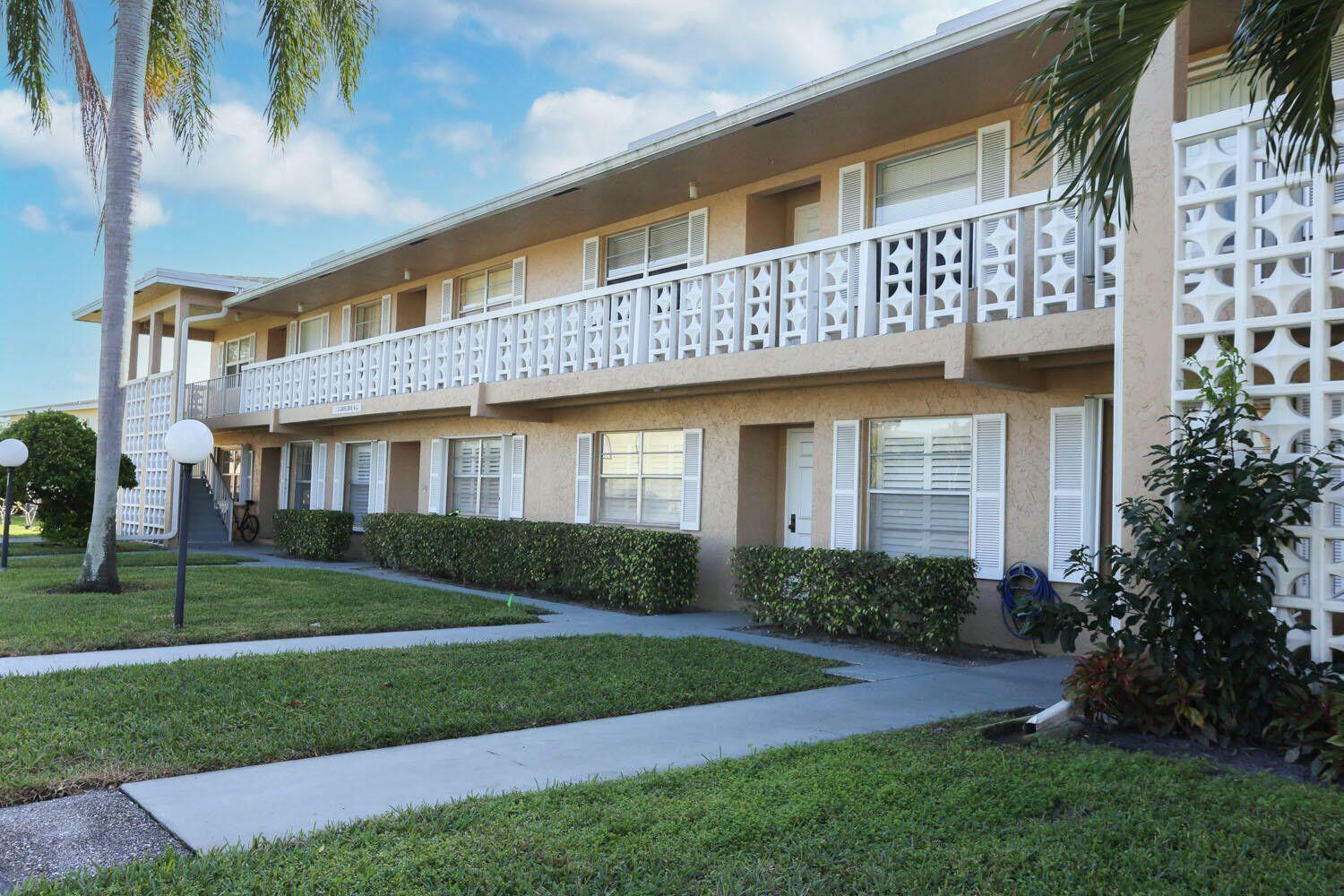 2480 Juniper Drive # 203, Delray Beach FL 33445