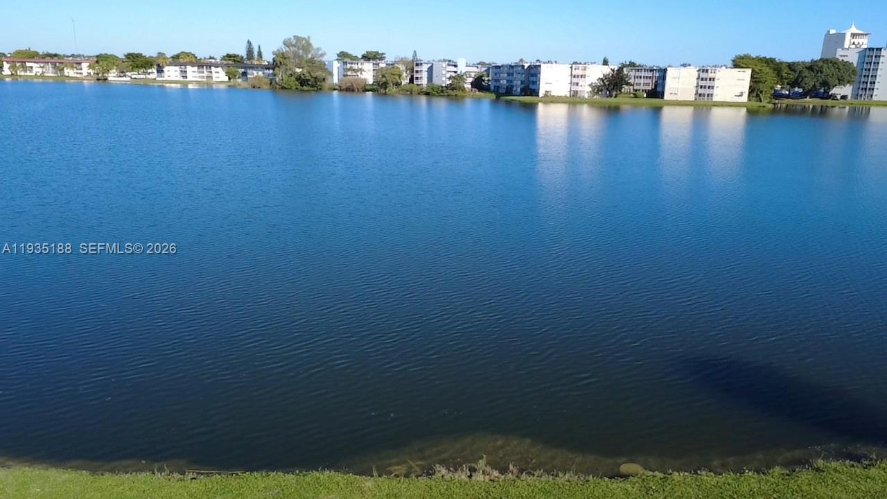 1551 NE Miami Gardens Dr # 216, Miami FL 33179 photo 2