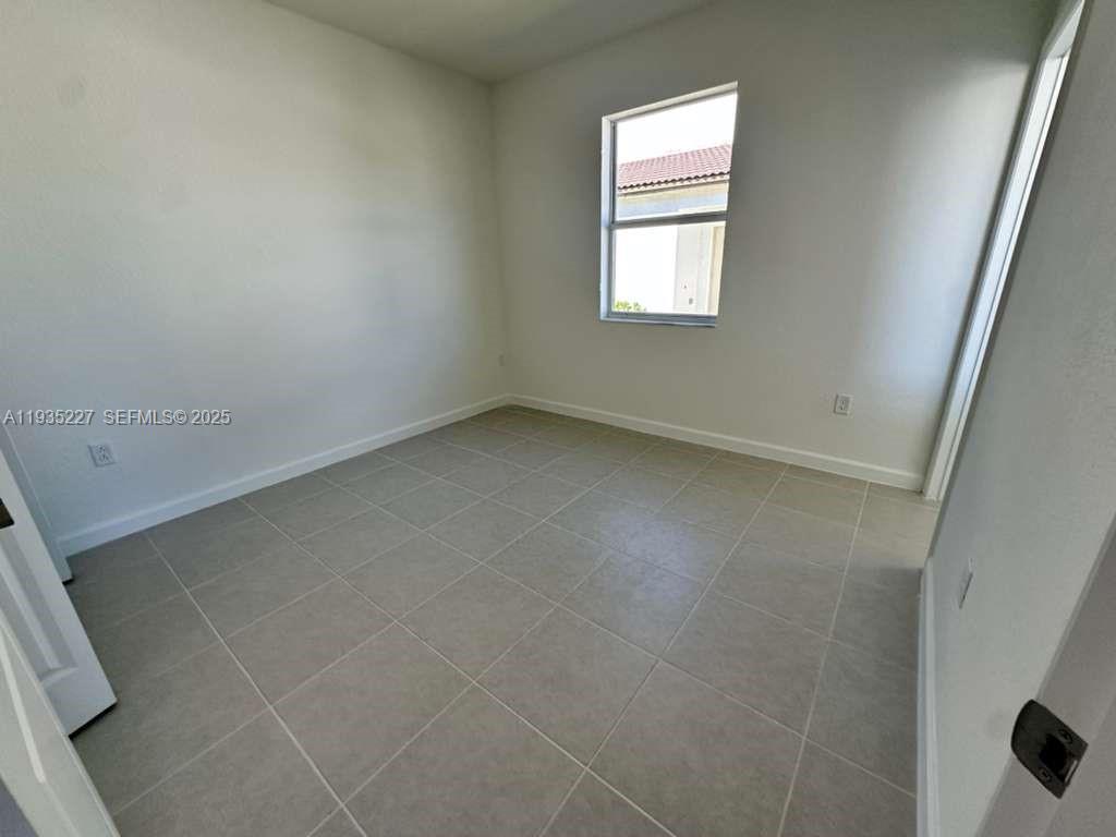 2240 SE 30th St # 1, Homestead FL 33035 photo 4
