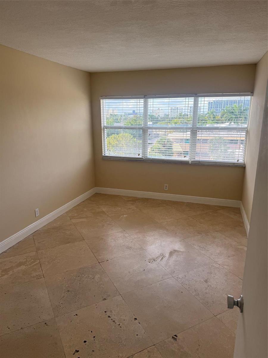 2555 NE 11th Street # 502, Fort Lauderdale FL 33304 photo 5