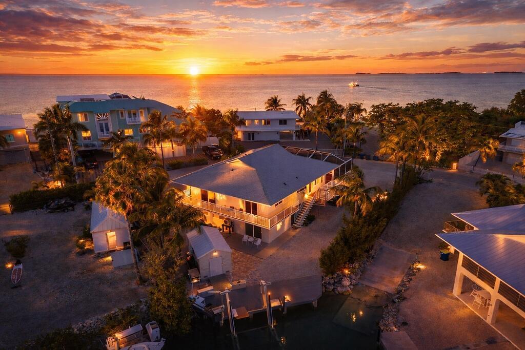 439 Palm Dr Drive, Islamorada FL 33036 photo 2