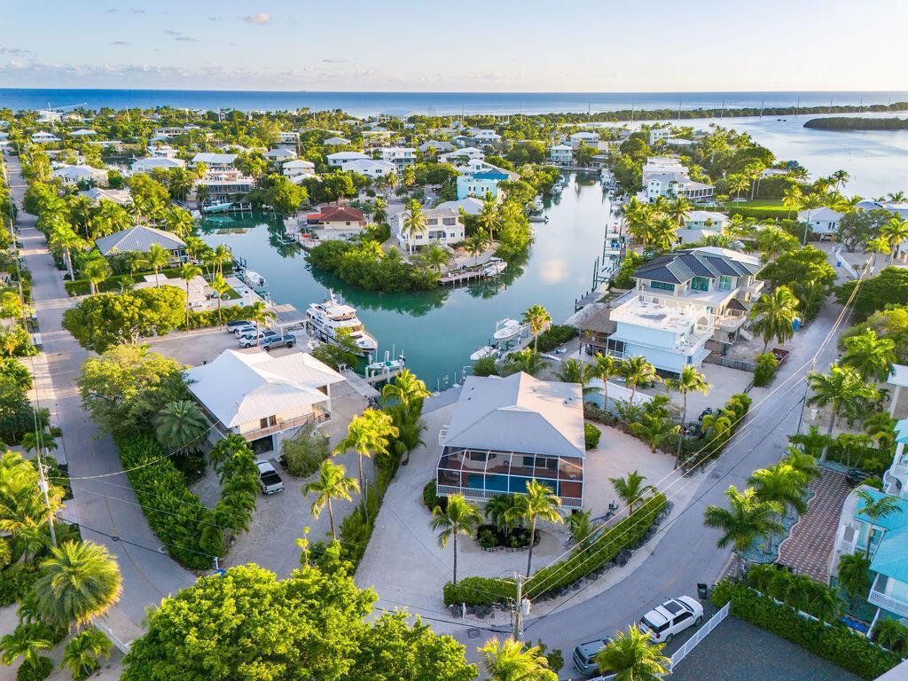 439 Palm Dr Drive, Islamorada FL 33036 photo 3