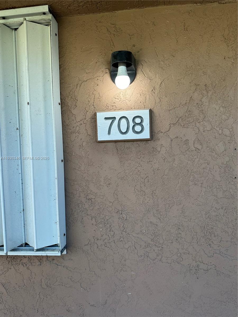 708 SE 3rd Ave Ext # 201, Hallandale Beach FL 33009 photo 2
