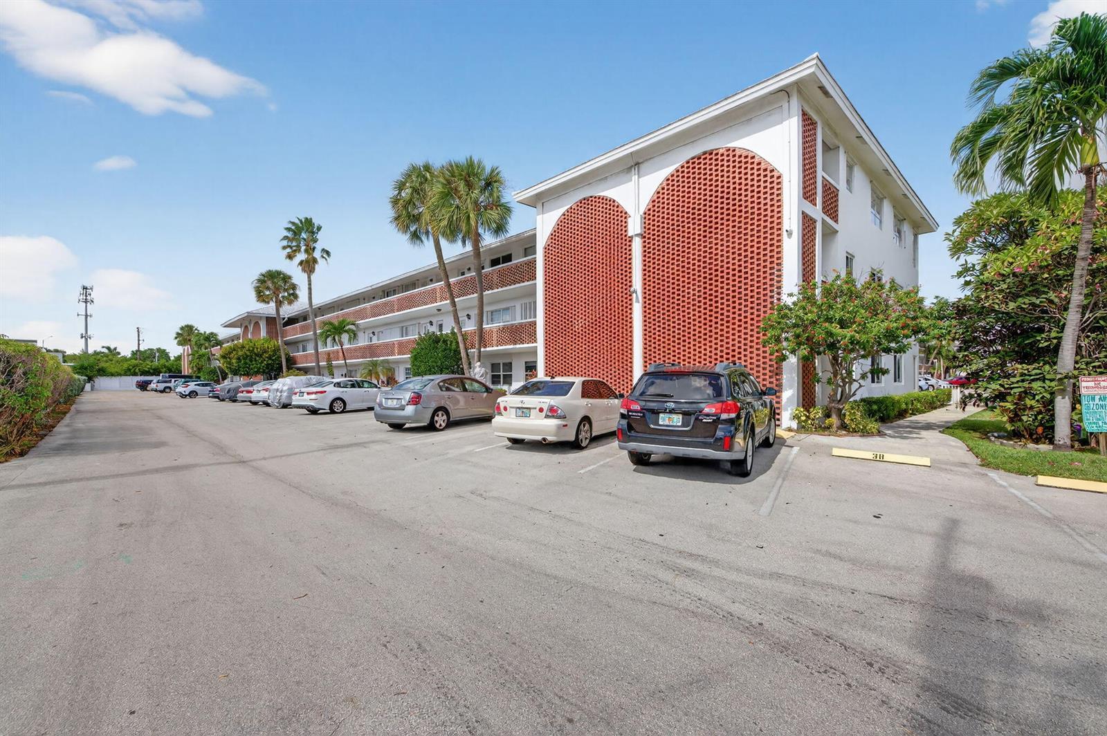 2050 NE 39th Street # 210s, Lighthouse Point FL 33064