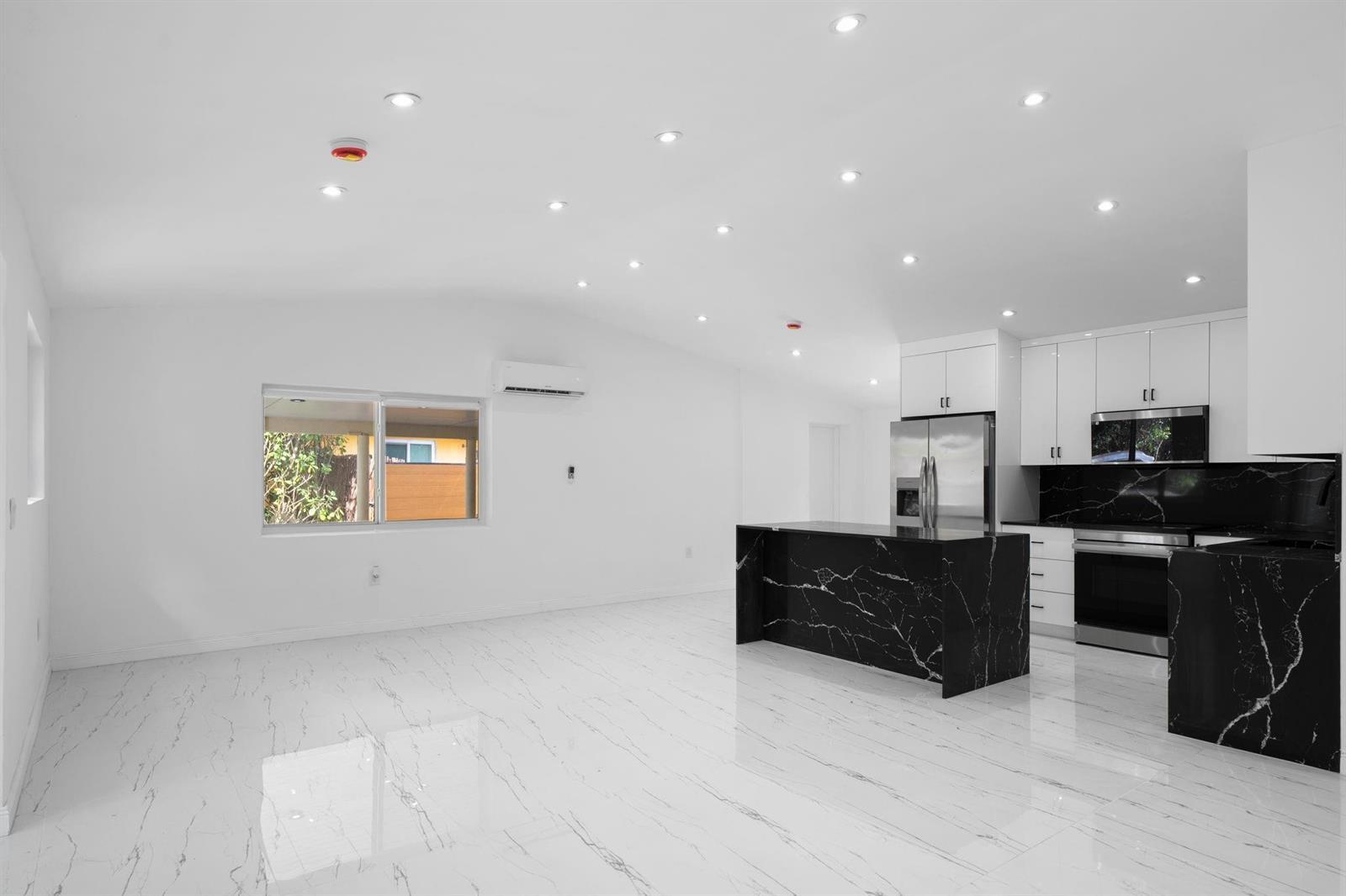823 SW 27th Street, Fort Lauderdale FL 33315 photo 5