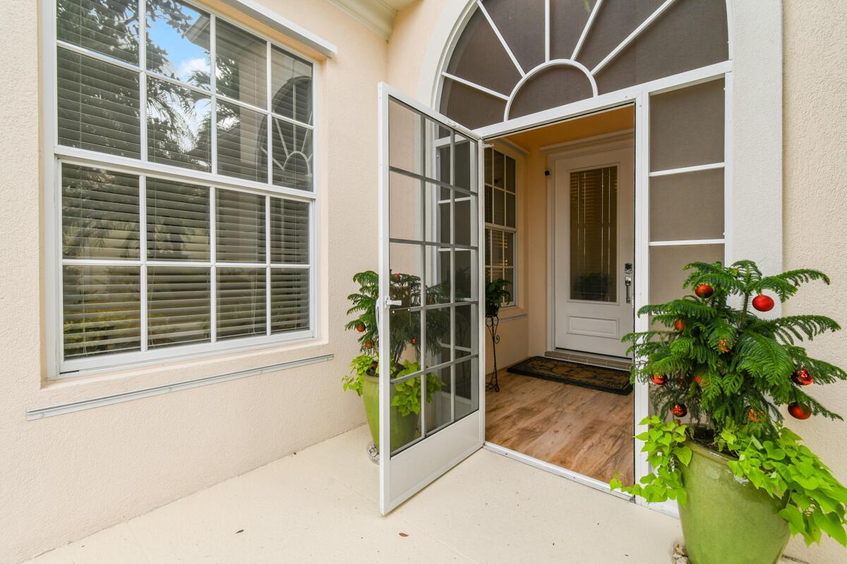 8297 SE Angelina Court, Hobe Sound FL 33455 photo 4