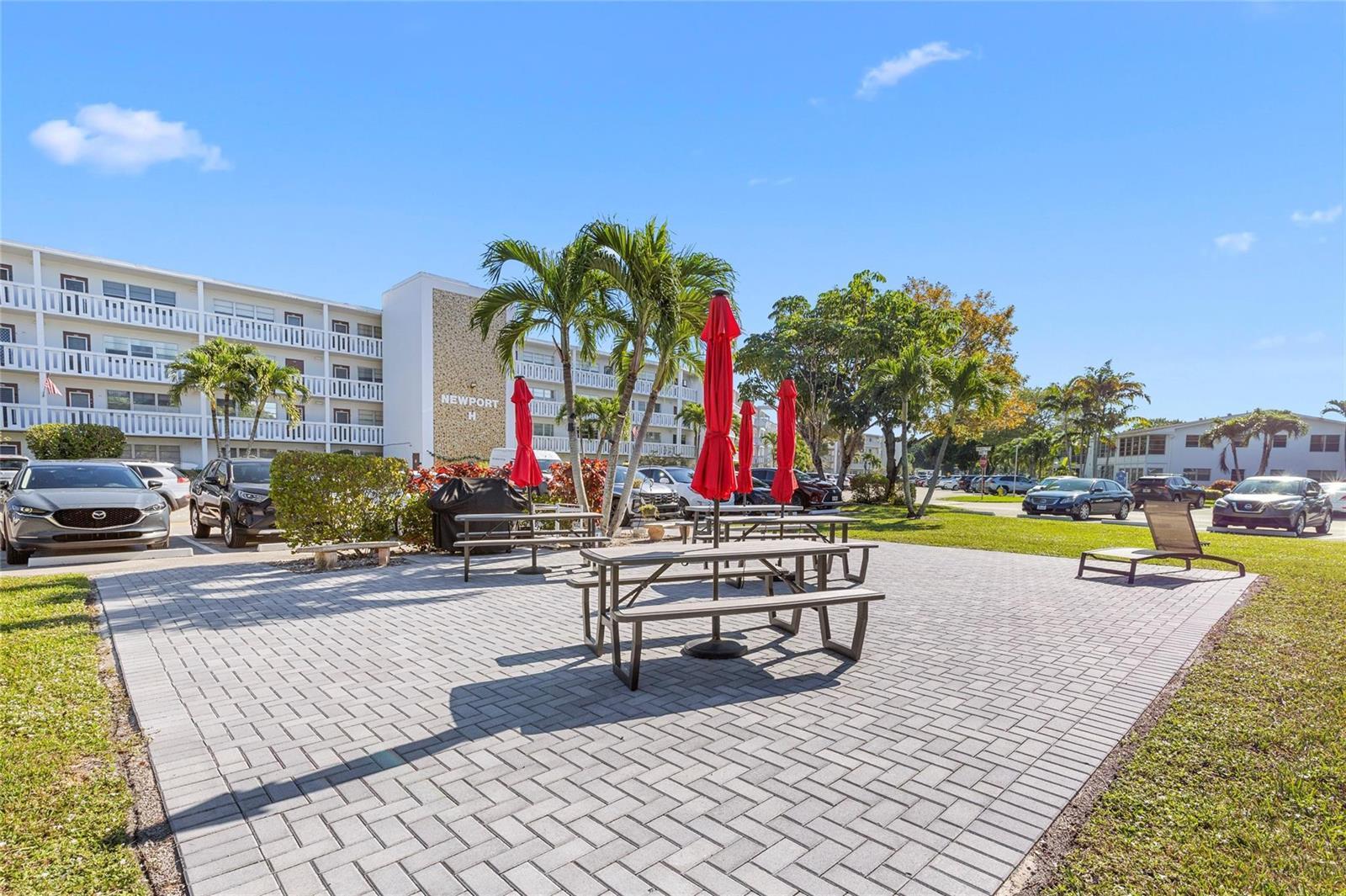 3028 Newport H, Deerfield Beach FL 33442 photo 2