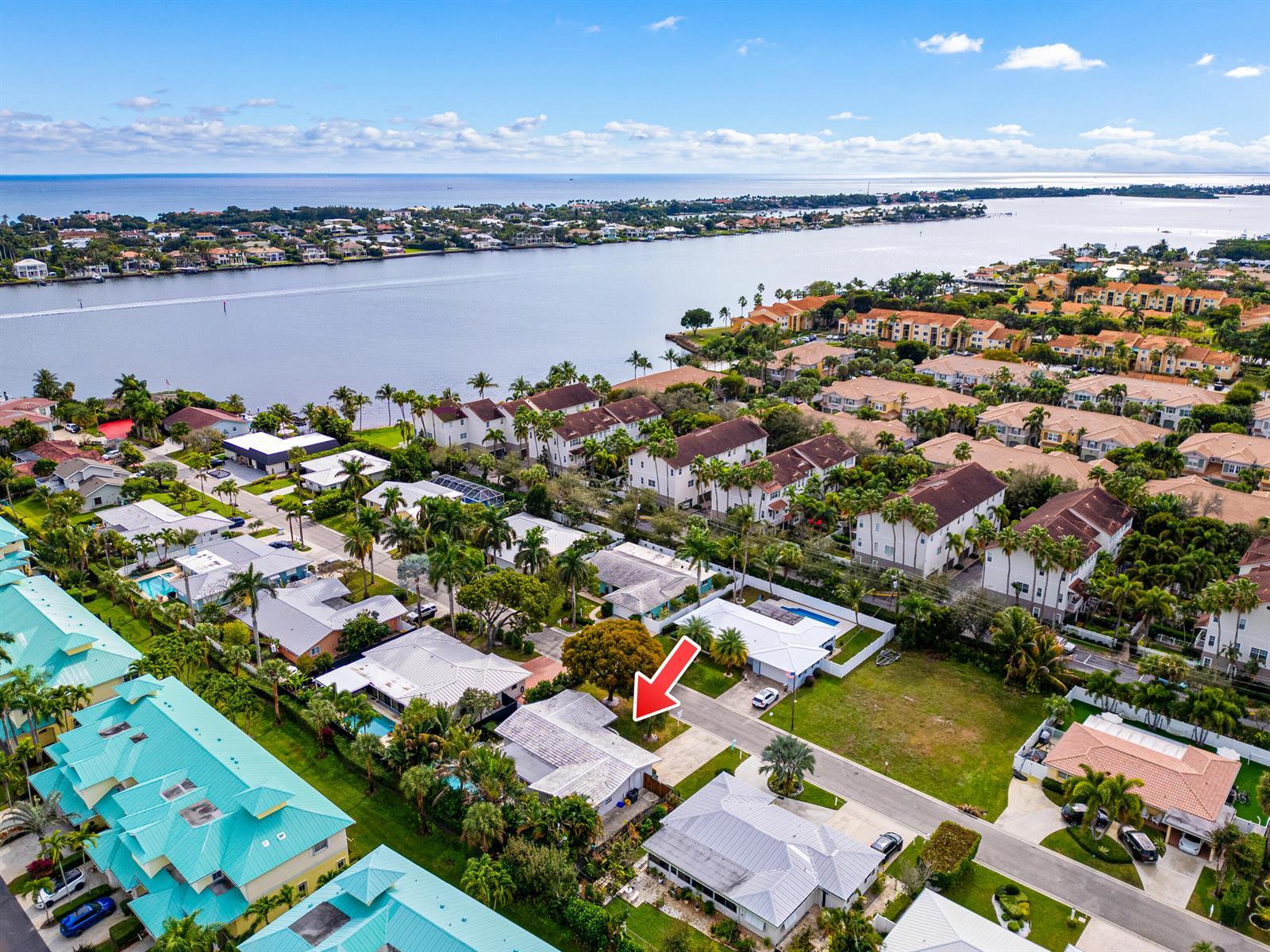 113 Park Lane E, Hypoluxo FL 33462 photo 3