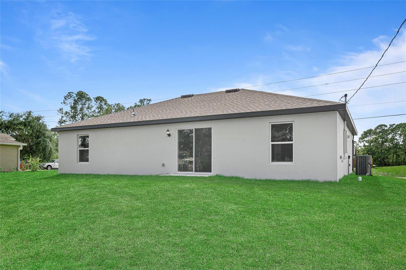 8426 104th Court, Vero Beach FL 32967 photo 3