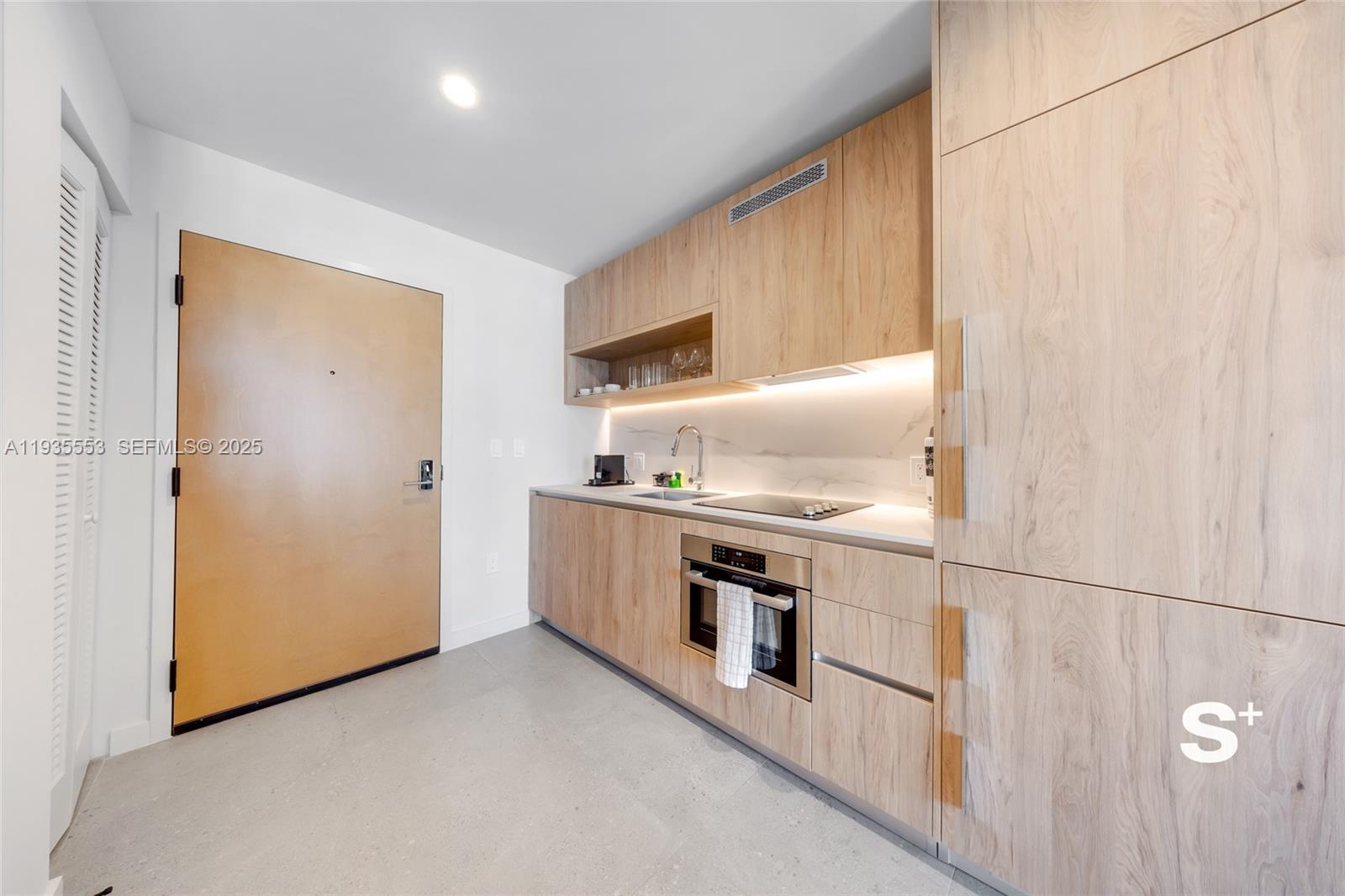 11 NE 6TH ST # 1910, Miami FL 33132 photo 2