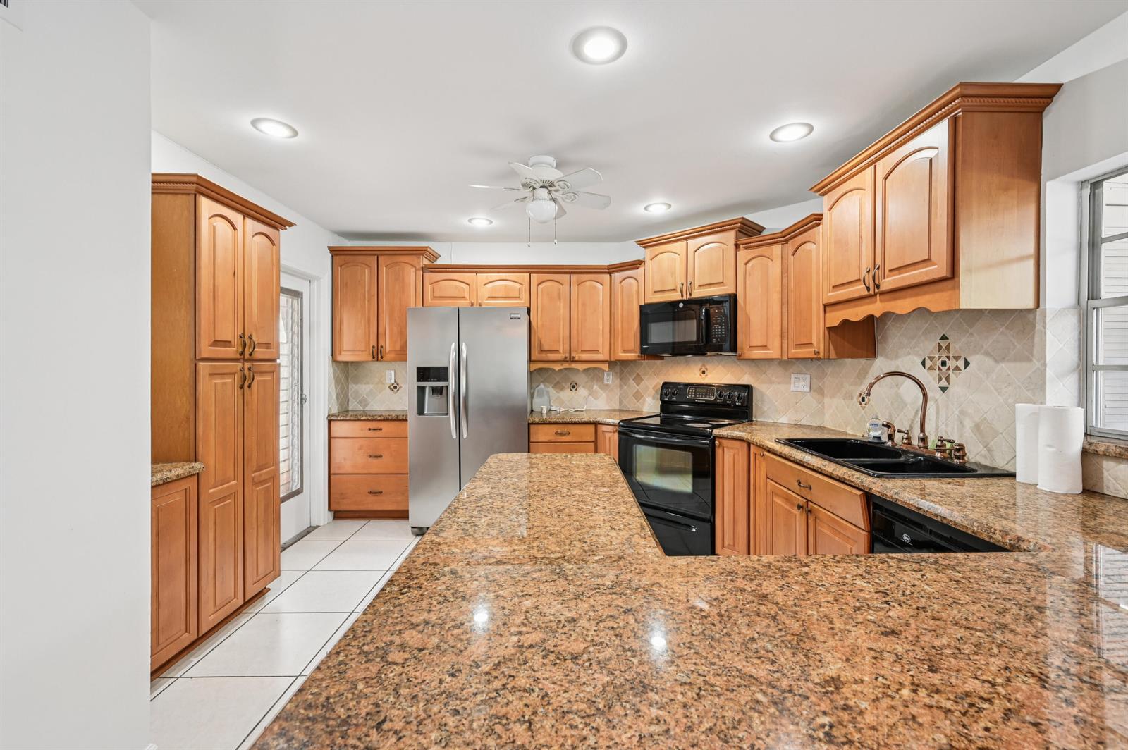 7 N Greenway Village N # 111, Royal Palm Beach FL 33411 photo 4