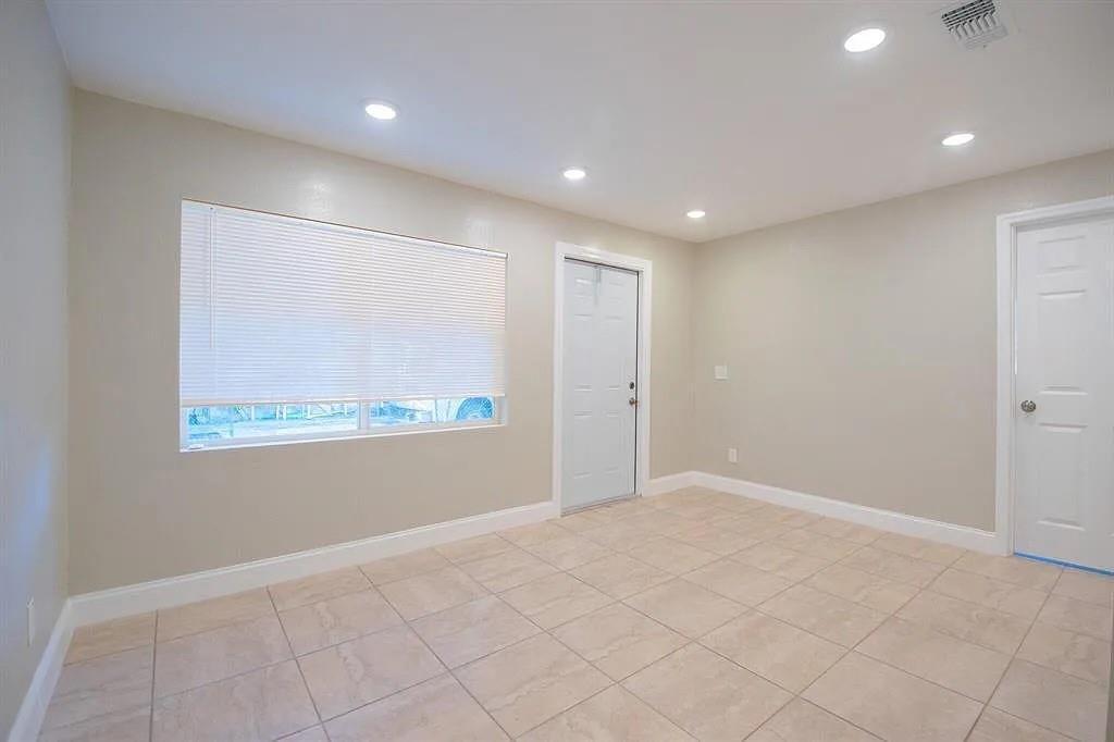 508 N 23rd Street, Fort Pierce FL 34950 photo 2