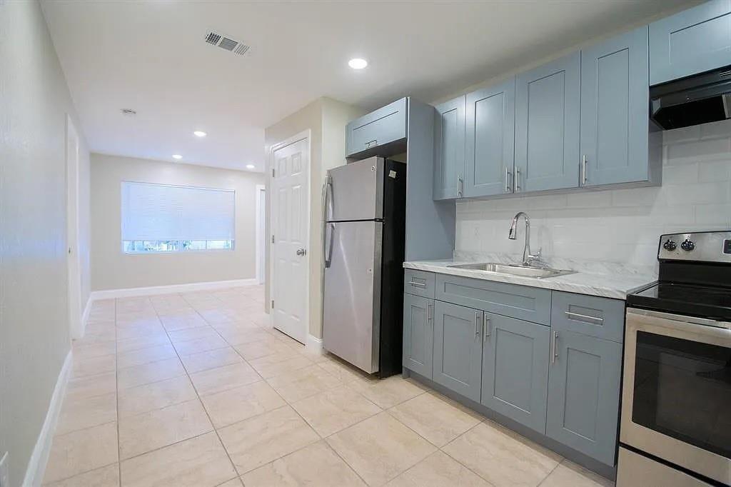 508 N 23rd Street, Fort Pierce FL 34950 photo 4