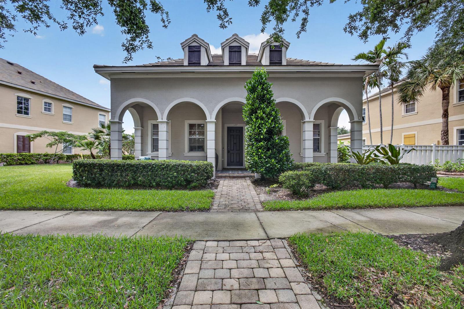 127 Arklow Avenue, Jupiter FL 33458