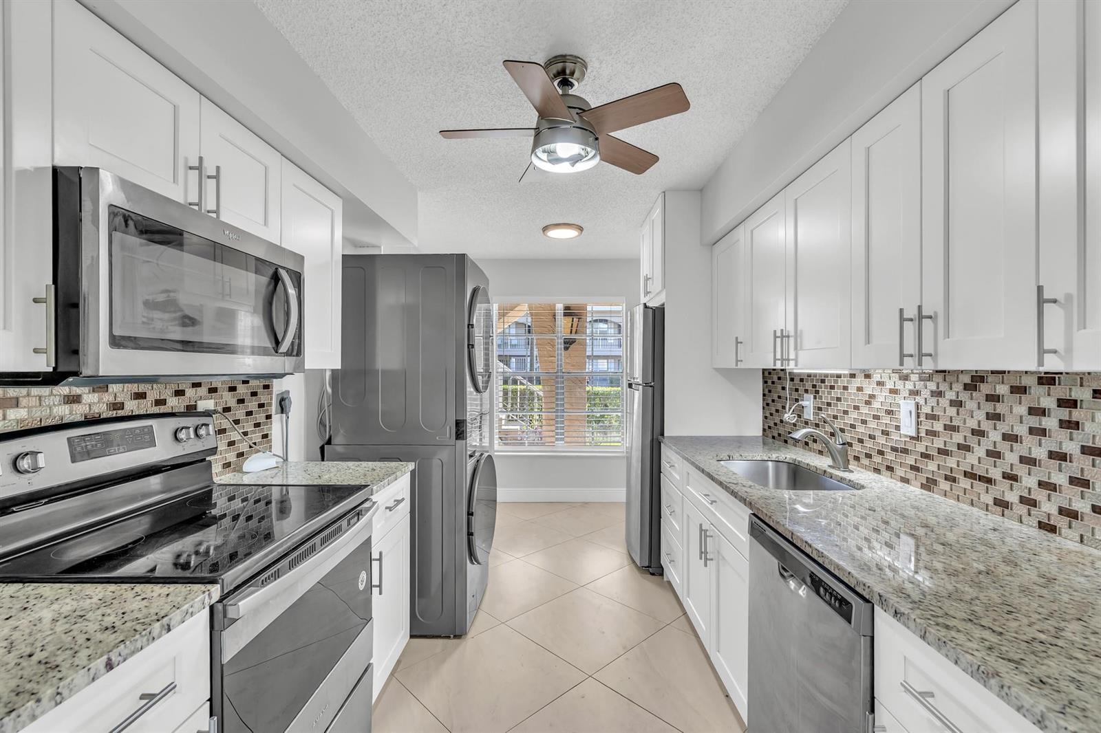 13950 Via Flora # B, Delray Beach FL 33484 photo 3