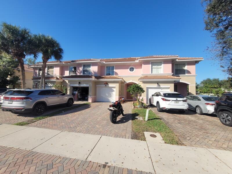 303 Seminole Palms Drive, FL 33463 photo 4