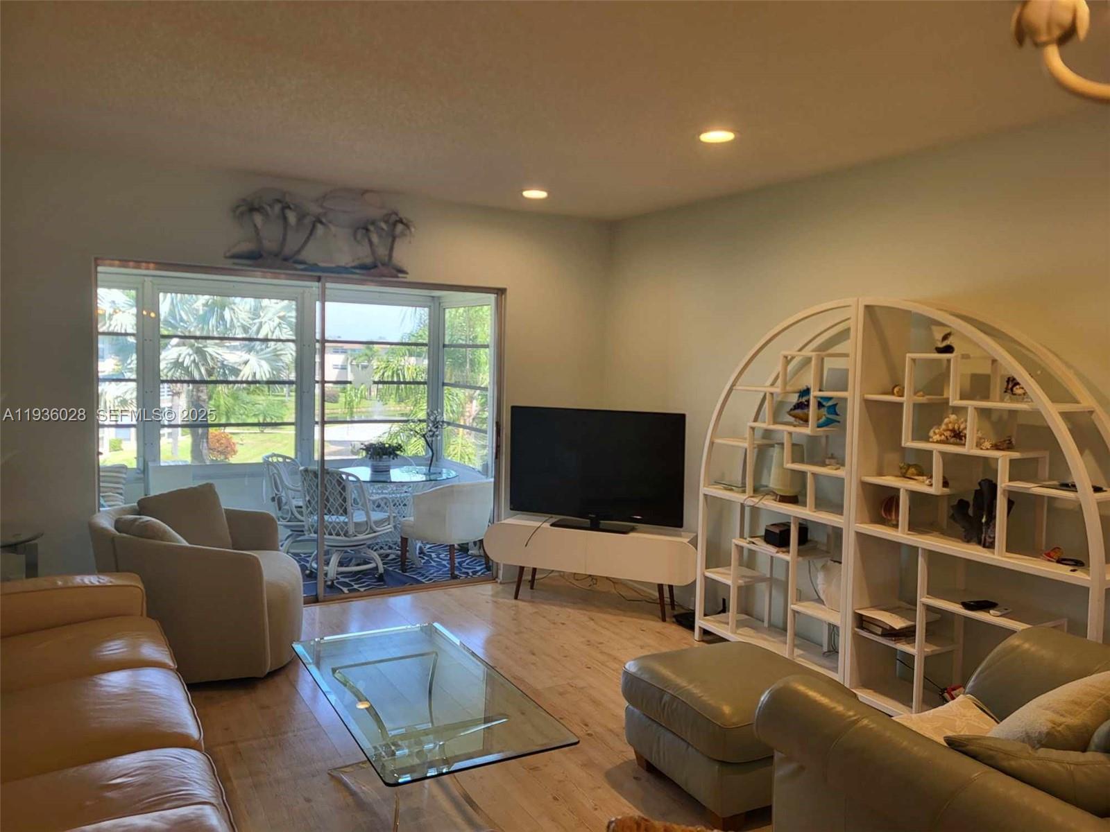 4701 NW 34th St # 604, Lauderdale Lakes FL 33319 photo 3