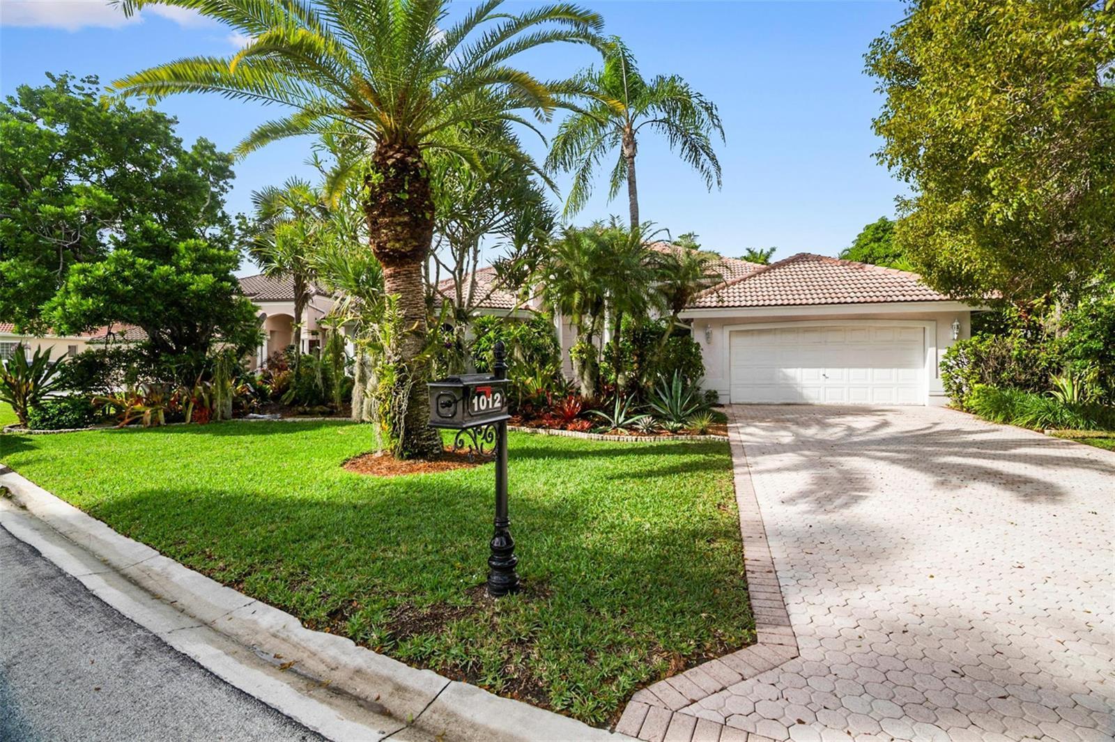 1012 SW 156th Avenue, Pembroke Pines FL 33027