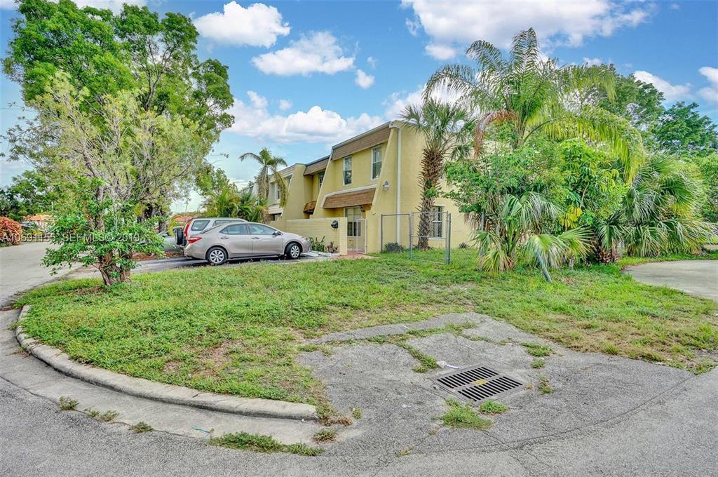 7500 NW 73rd Terrace # 7500, Tamarac FL 33321