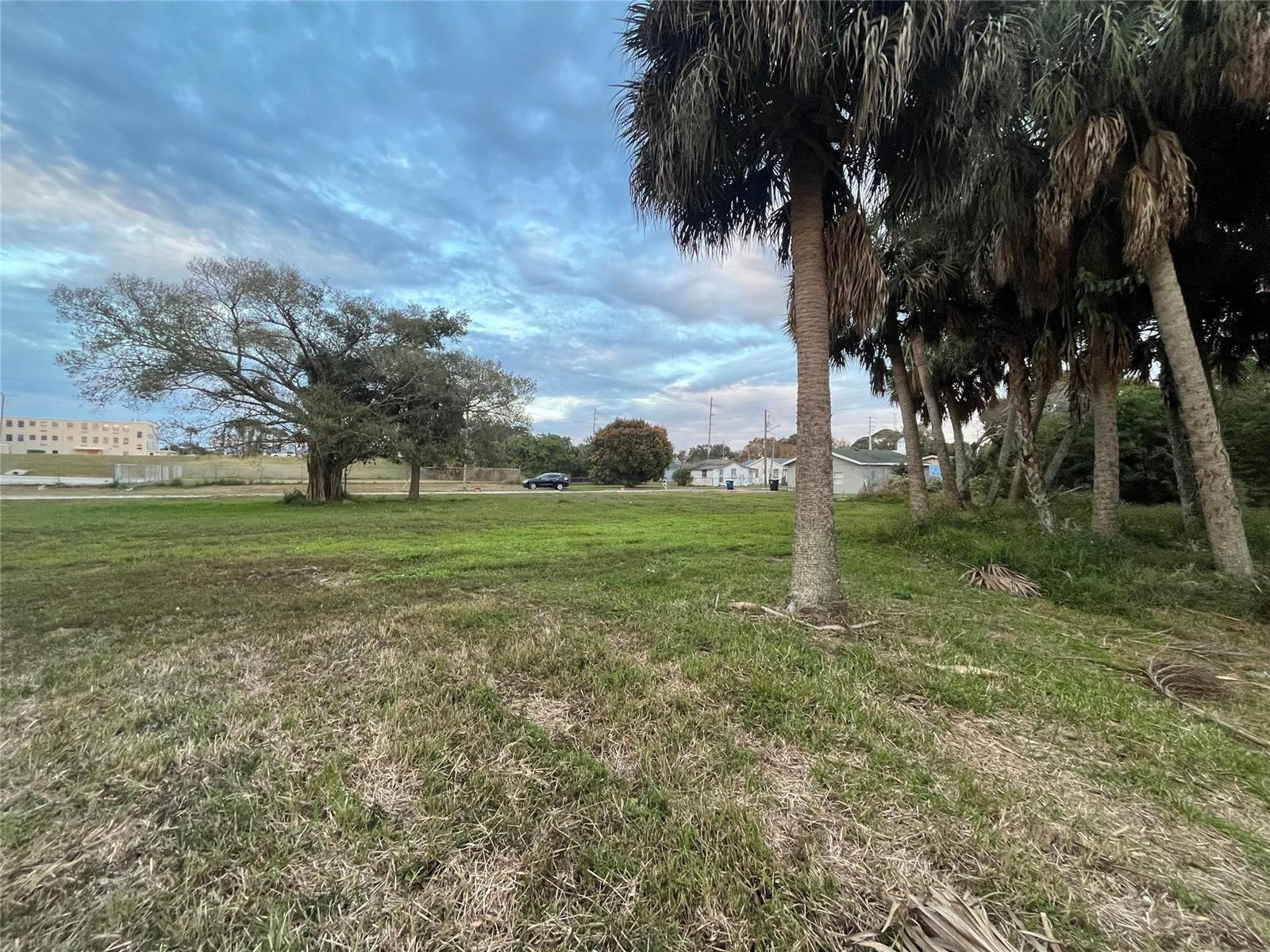 605 N 8th Street, Fort Pierce FL 34950 photo 2