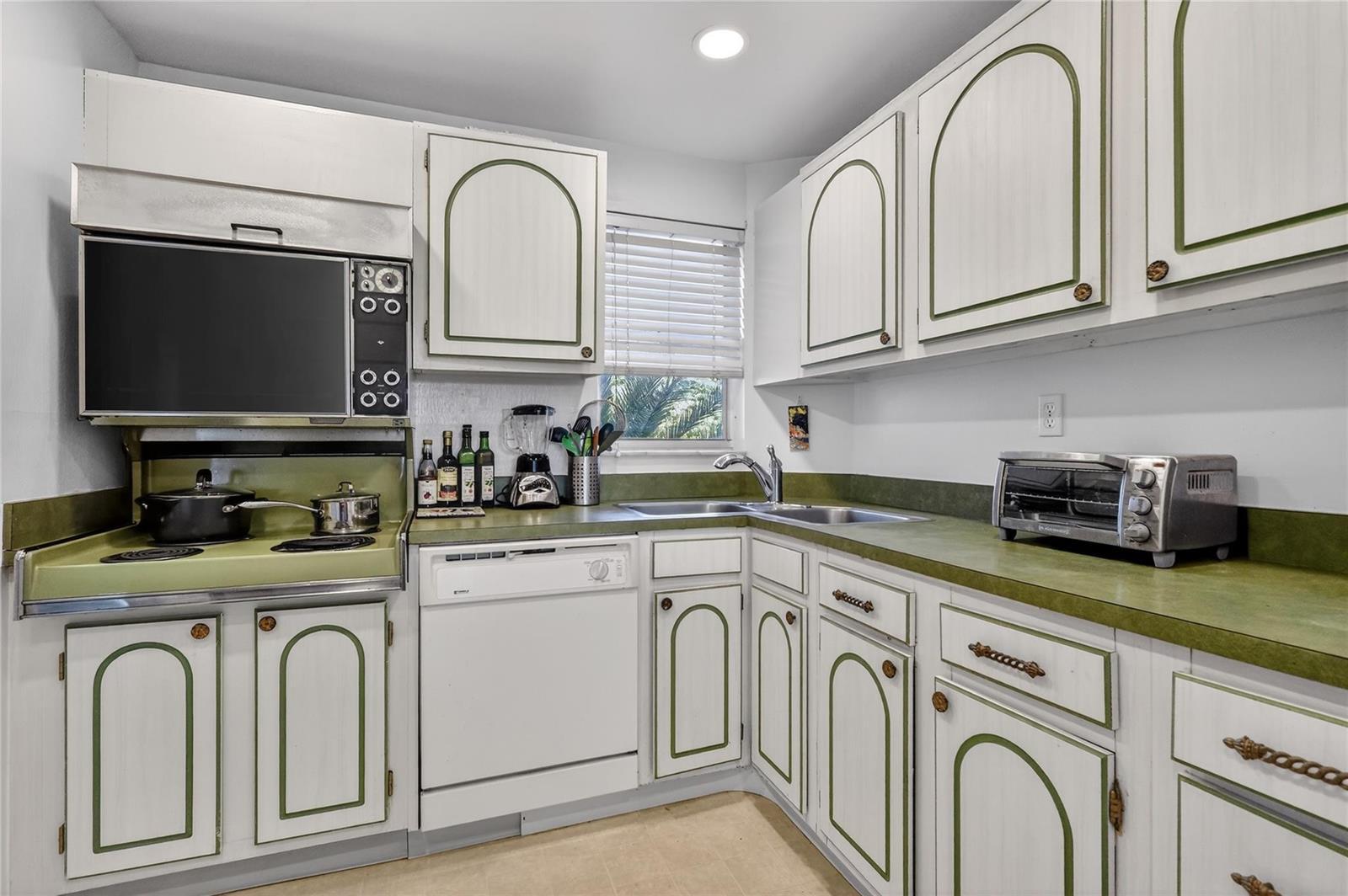 8900 Washington Boulevard # 306A, Hollywood FL 33025 photo 2