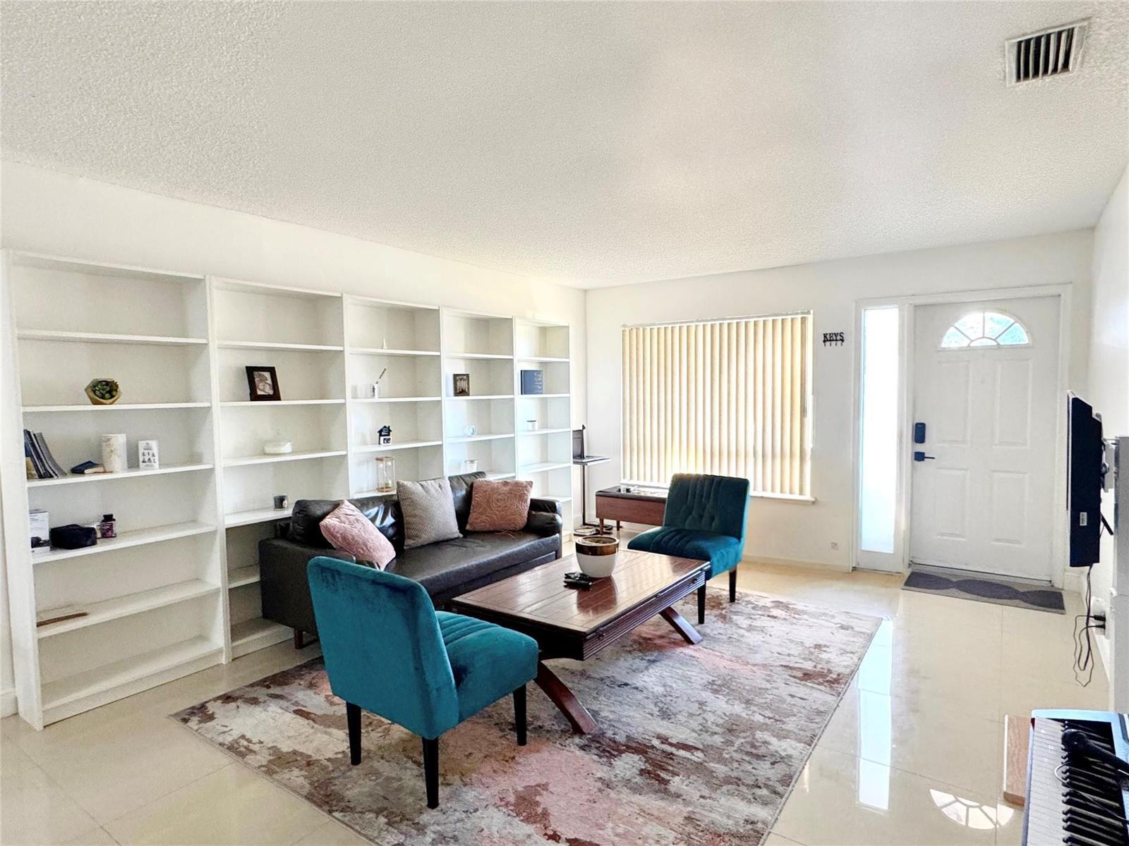 704 NW 3rd Avenue, Pompano Beach FL 33060 photo 2