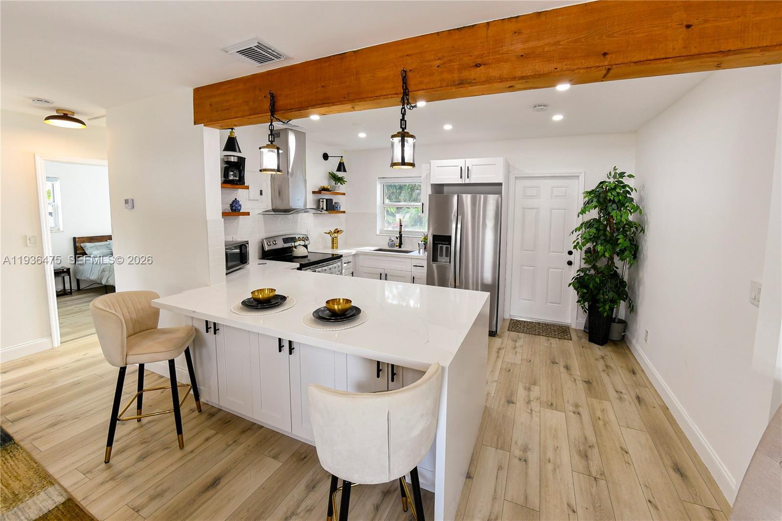 1032 NW 11th Pl, Fort Lauderdale FL 33311 photo 4