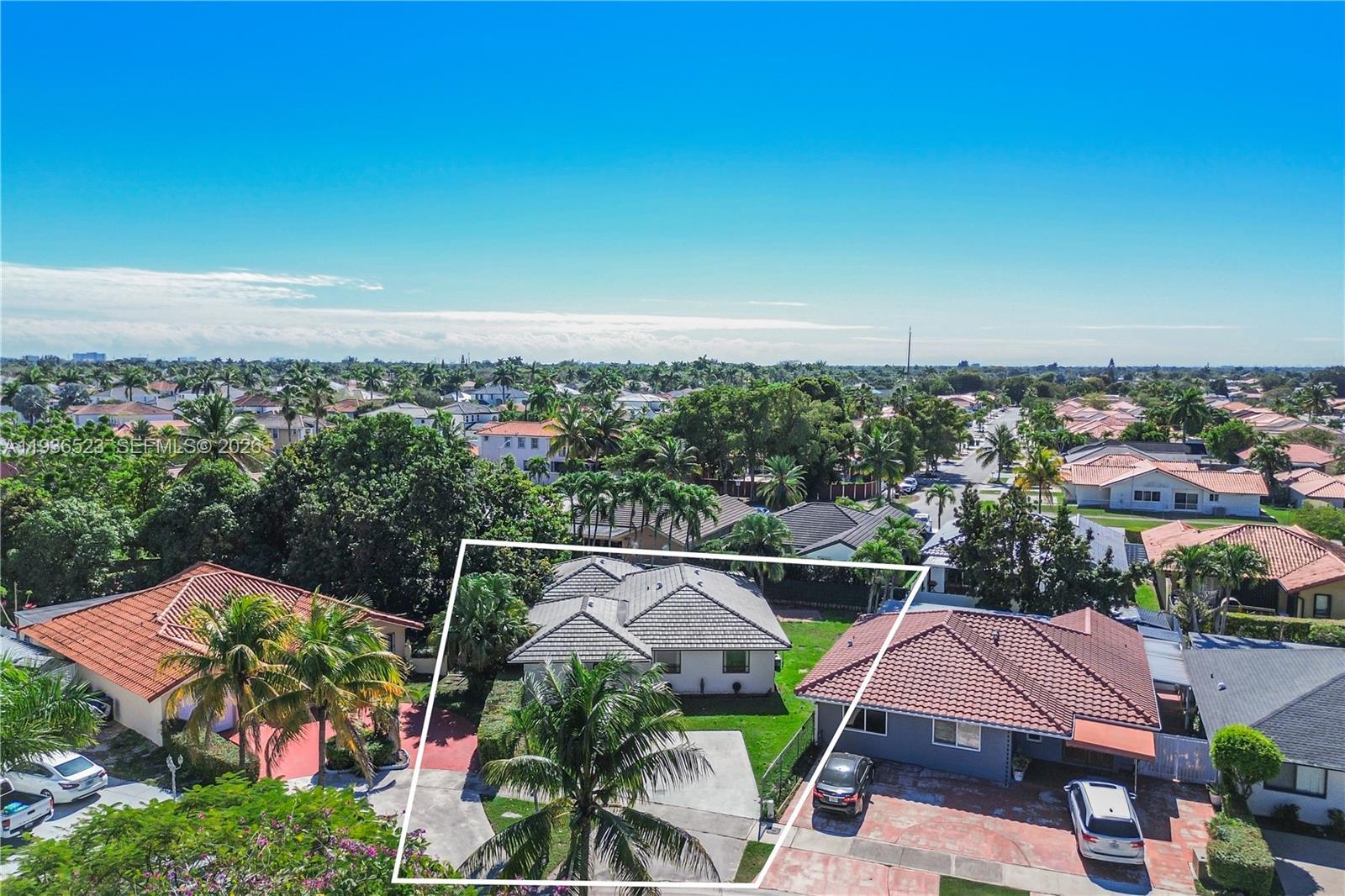 13238 NW 8th Ter, Miami FL 33182 photo 4
