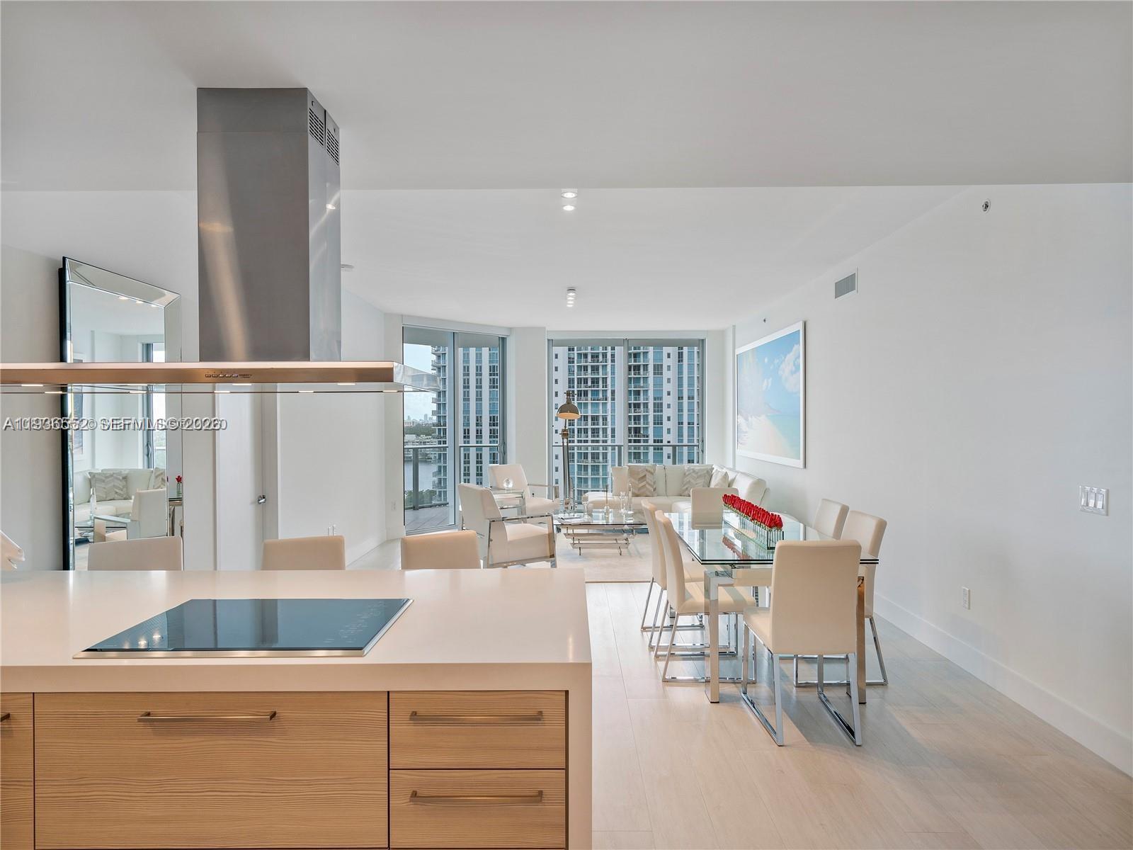 17301 Biscayne Blvd # 1105, North Miami Beach FL 33160 photo 4