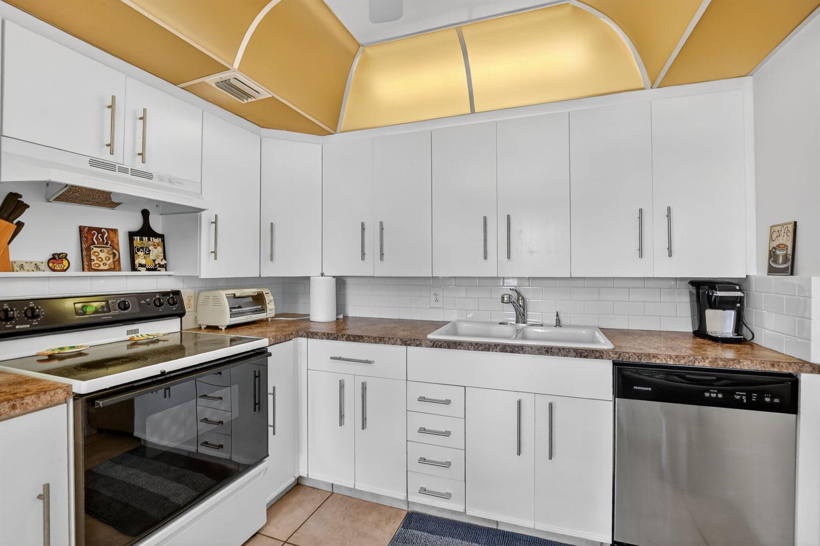 4008 Hythe A, Boca Raton FL 33434 photo 4