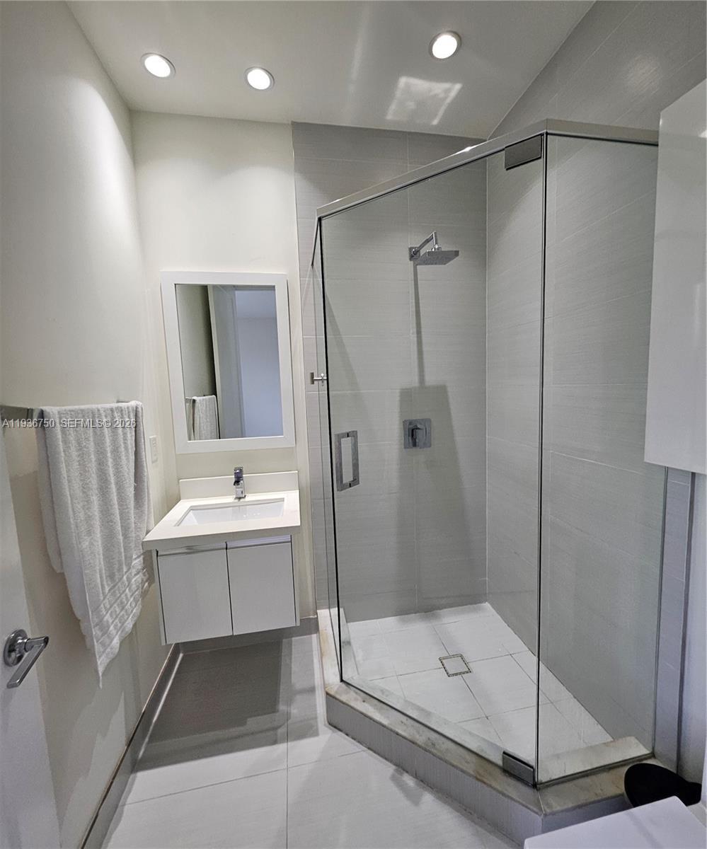 6410 NW 105th Pl, Doral FL 33178 photo 3