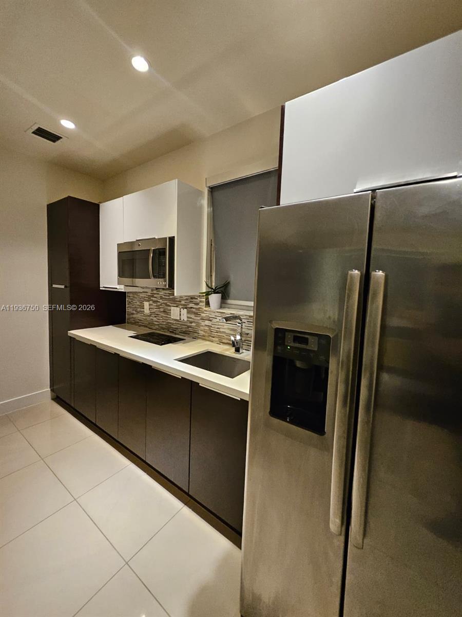 6410 NW 105th Pl, Doral FL 33178 photo 4