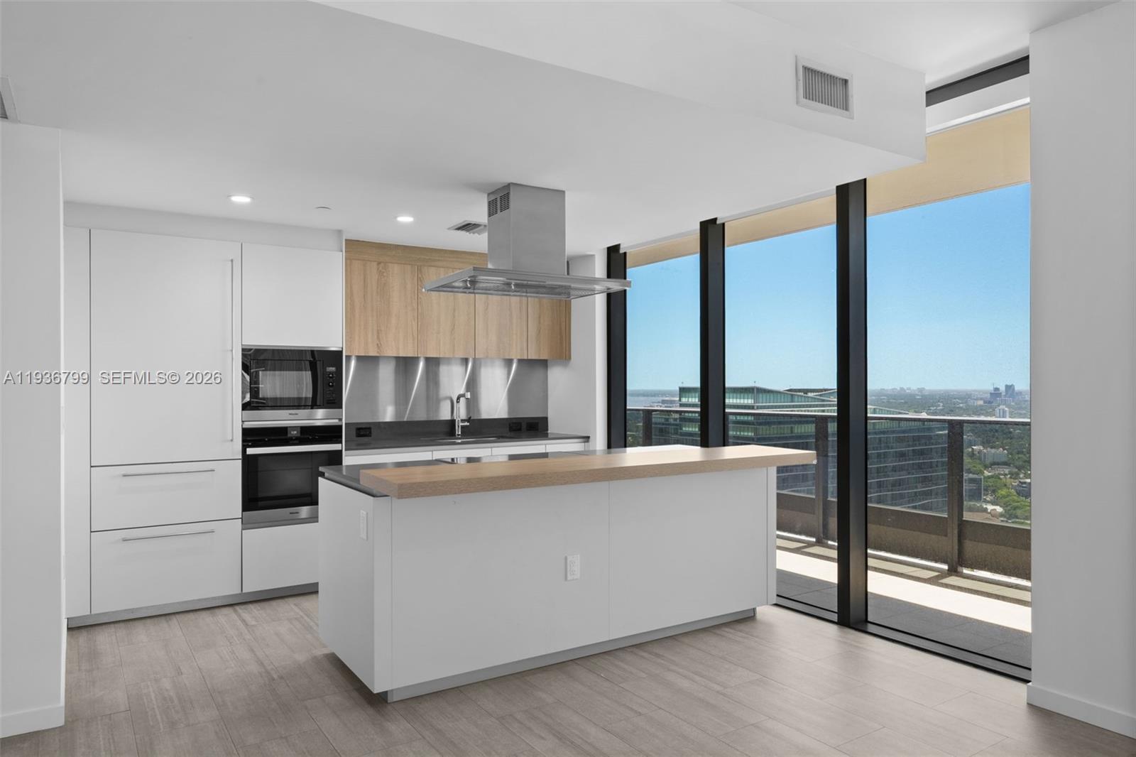 1000 Brickell Plz # 4212, Miami FL 33131 photo 4