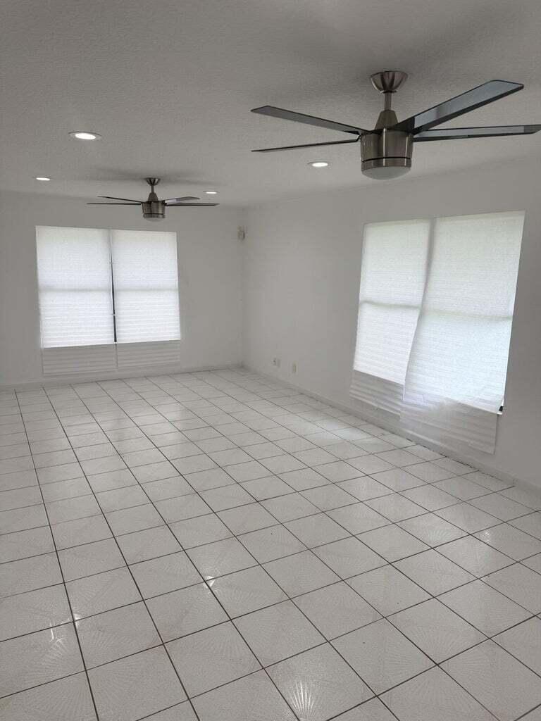 1334 N Mangonia Drive Drive, West Palm Beach FL 33401 photo 4