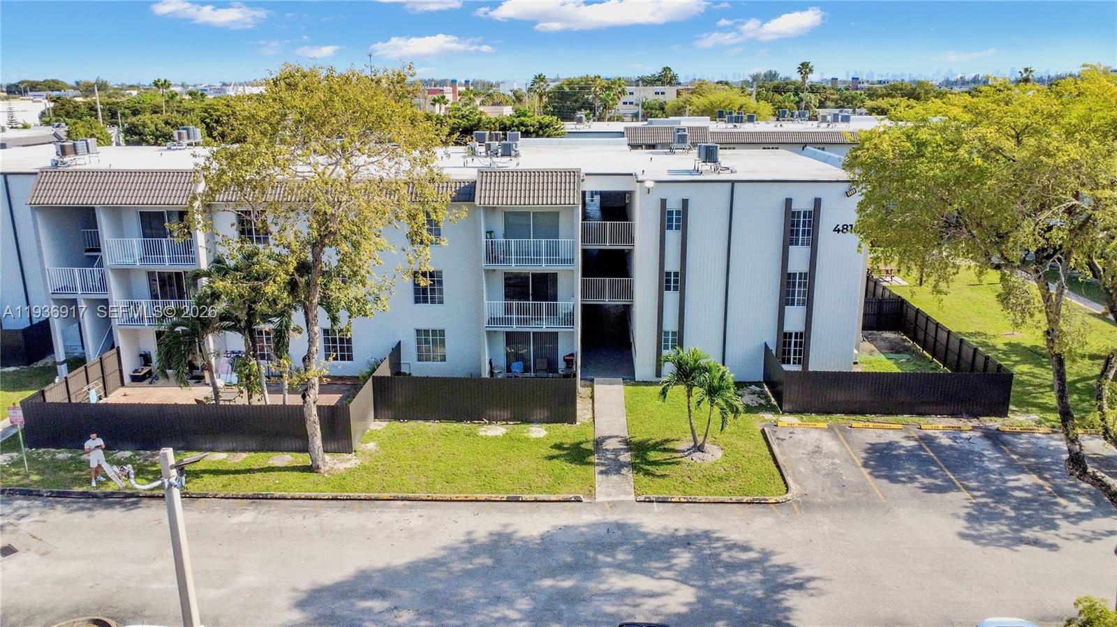 4810 NW 79th Ave # 108, Doral FL 33166